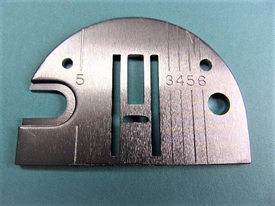 Needle Plate Singer 240 series zig zag – 310703 (Compatible)