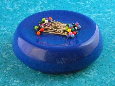 Grabbit Magnetic Pincushion Blue