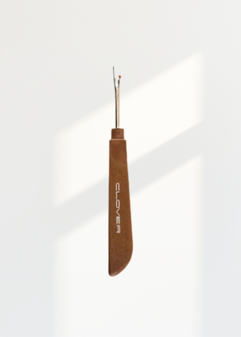 Clover Seam Ripper - 4 5/8" - Brown