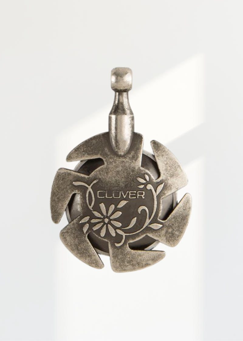 Clover Yarn Cutter Pendant - Antique Silver
