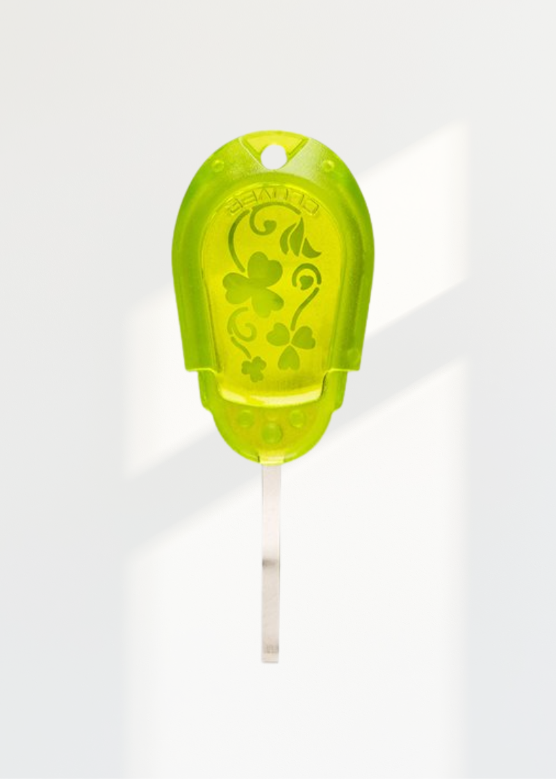 Embroidery Clover Needle Threader