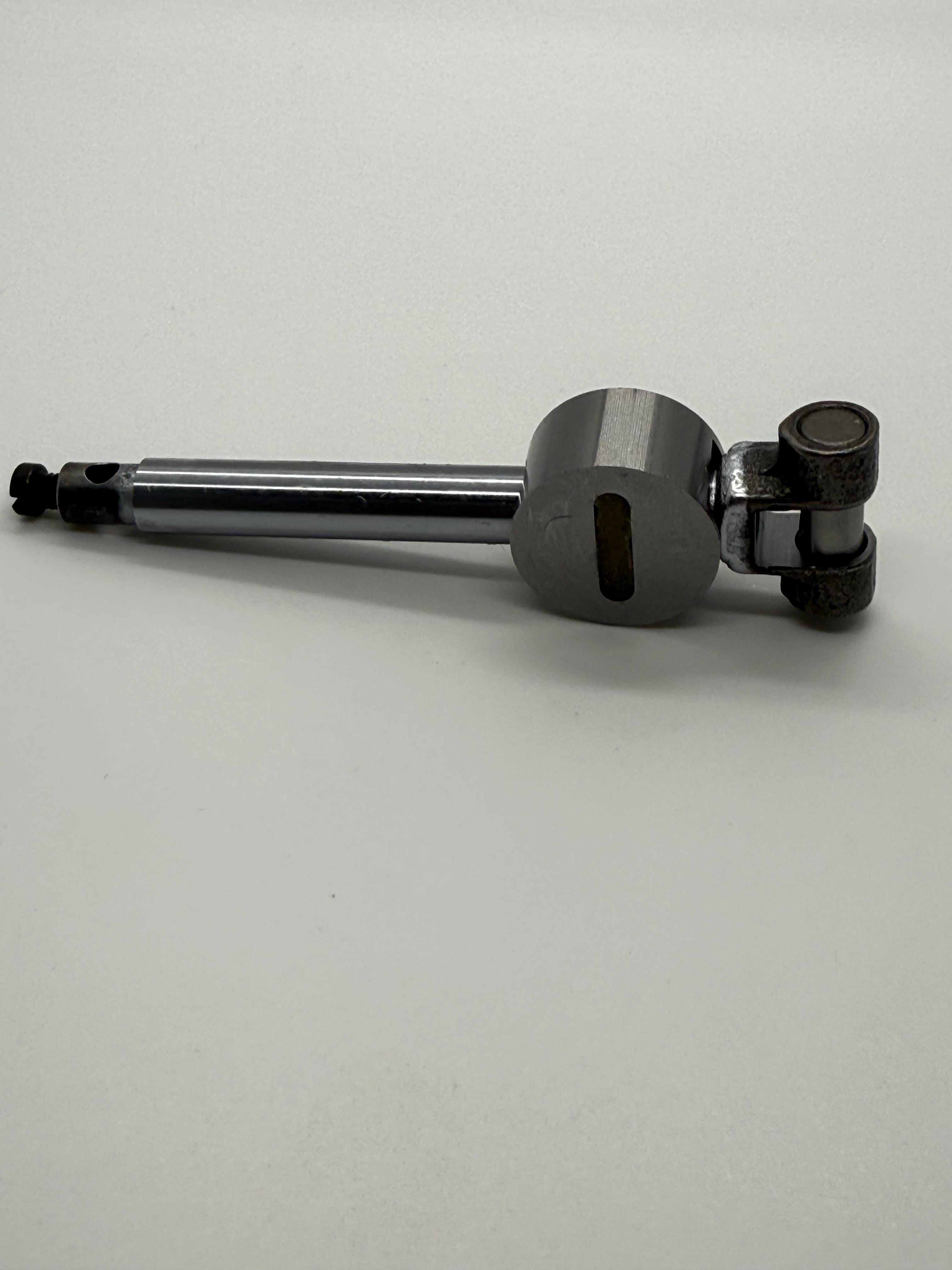 Upper Looper Holder Good - Industrial Sewing Machine Part 118-31617 B2512-804-OAO 132-24308