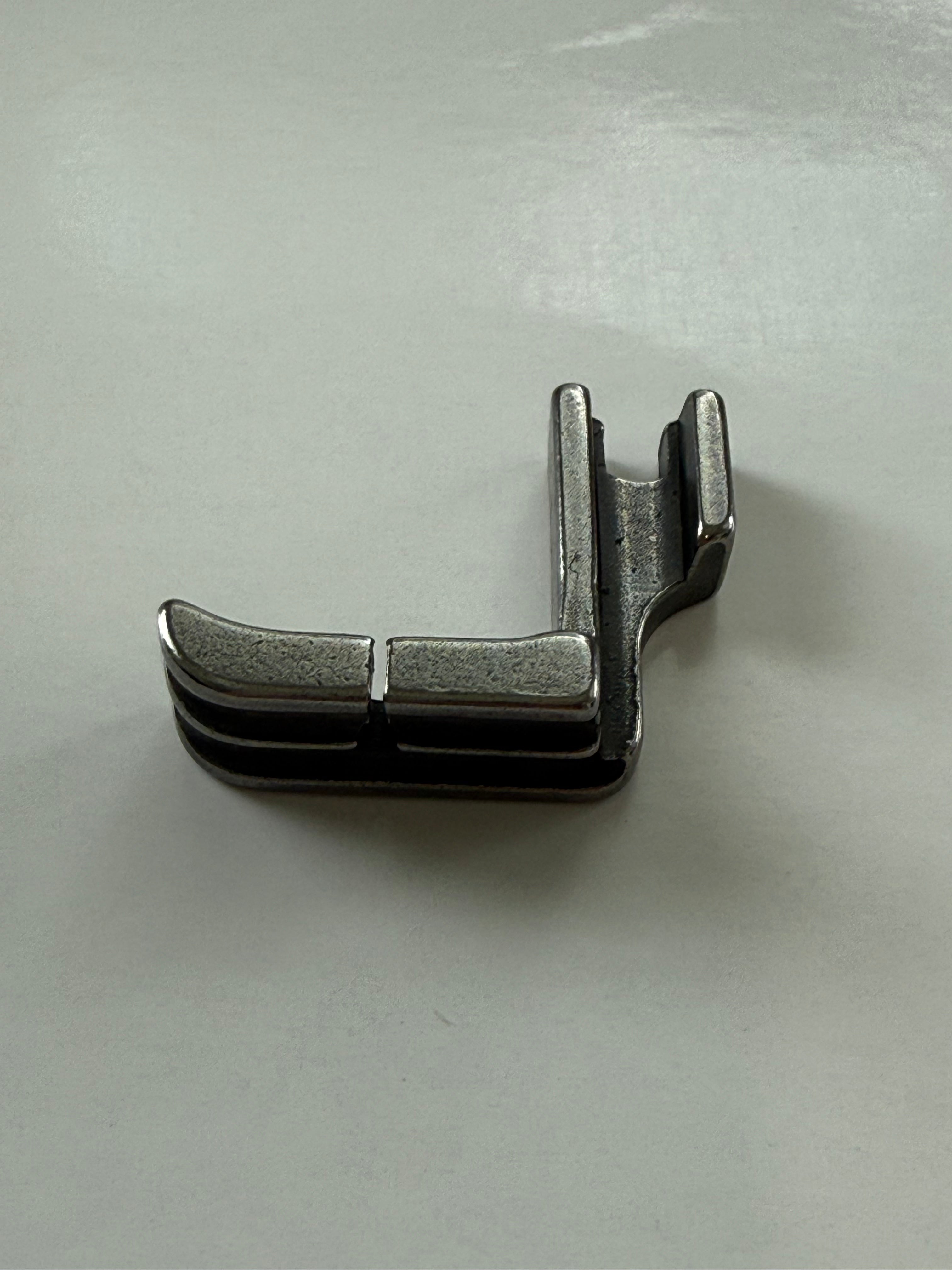 Piping Feet Good - Industrial Sewing Machine Part 36069DG 1 8