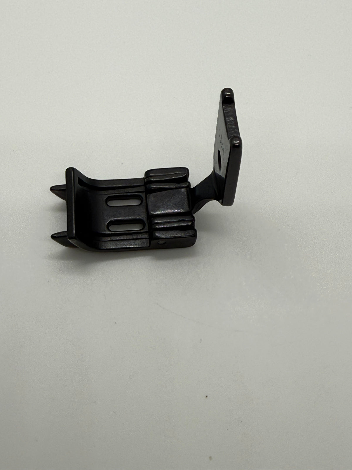 Brassiere Feet With Compensating Guide - Industrial Sewing Machine Part S570DG 1 4*1 16