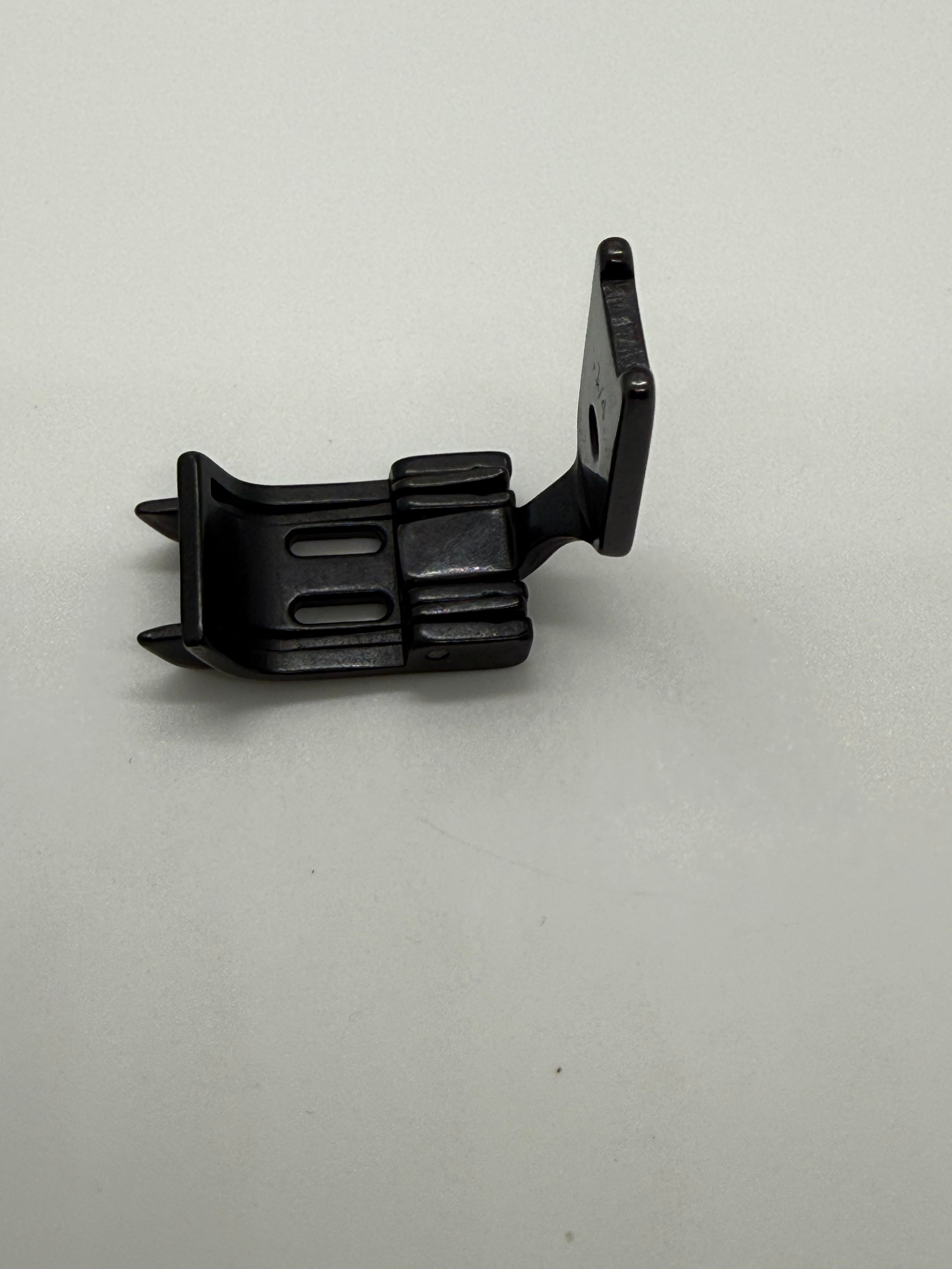 Brassiere Feet With Compensating Guide - Industrial Sewing Machine Part S570DG 1 4*1 16