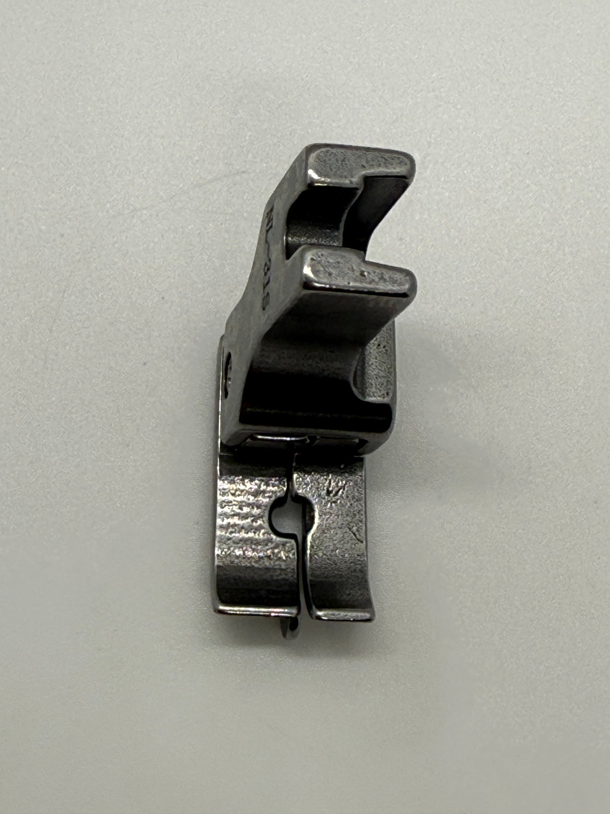 Left Close Seam Comp - Industrial Sewing Machine Part NL-31S