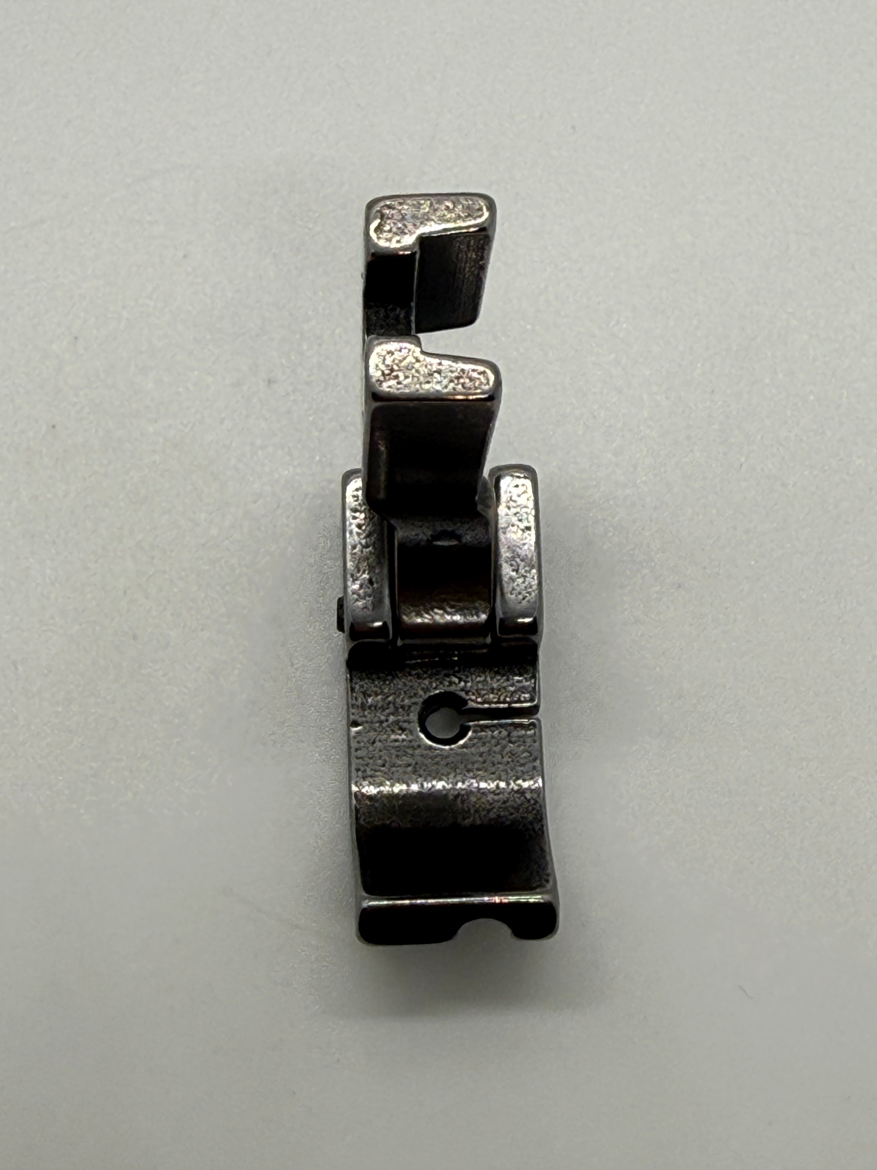 Piping Feet(Right) - Industrial Sewing Machine Part P69RH 1 8