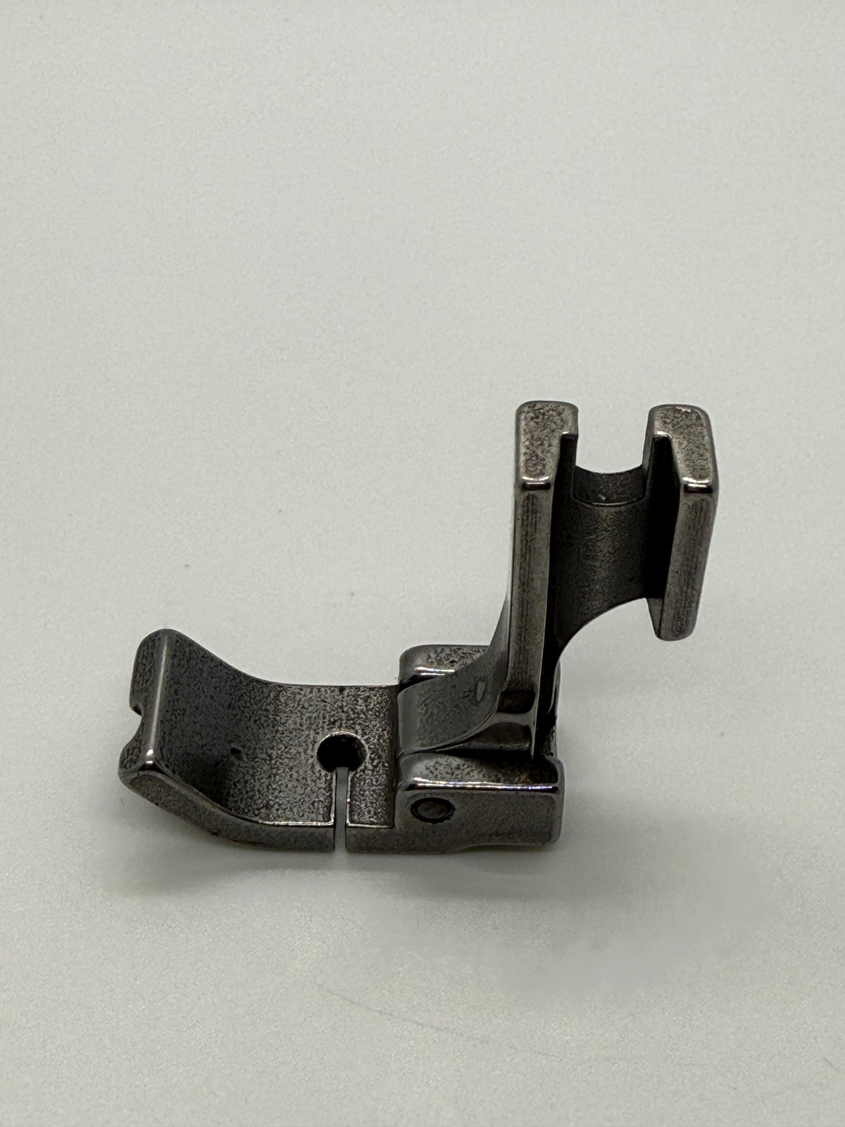 Piping Feet(Right) - Industrial Sewing Machine Part P69RH 1 8