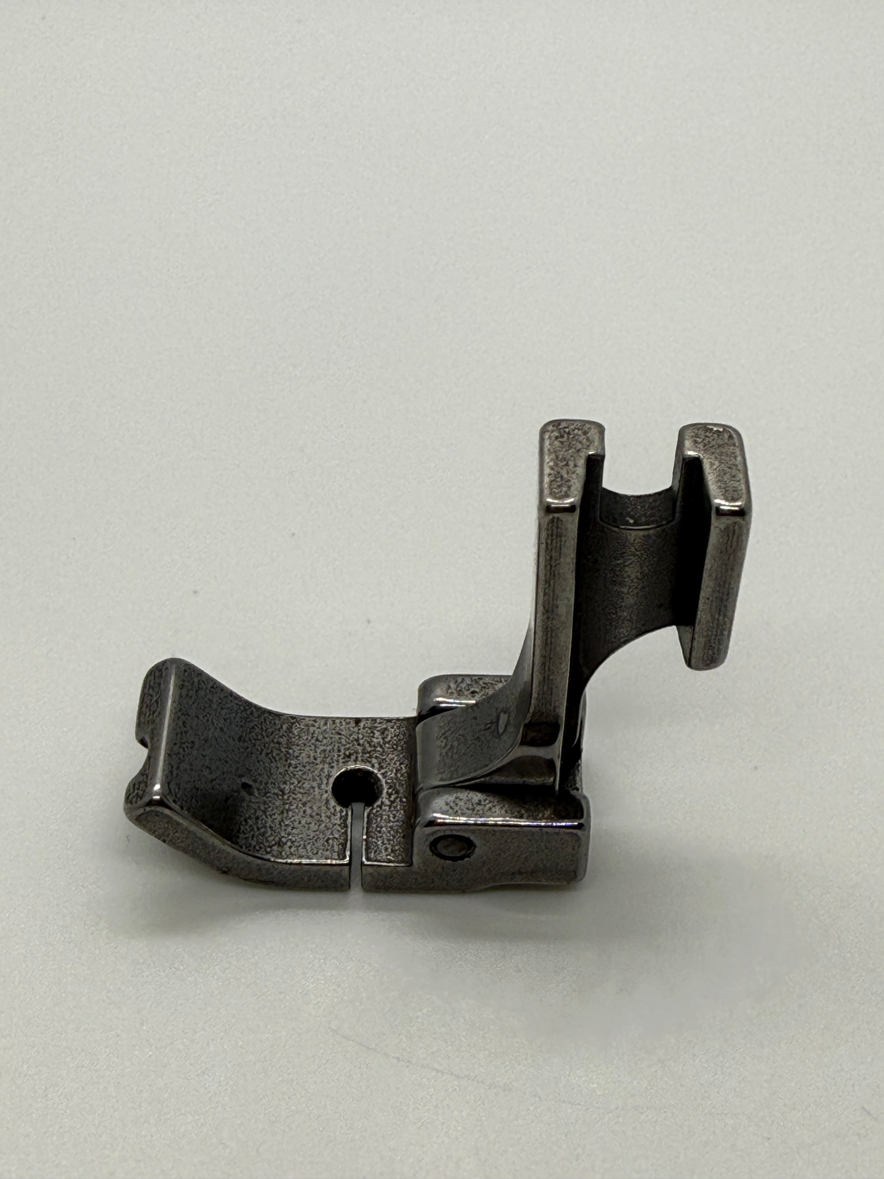 Piping Feet(Right) - Industrial Sewing Machine Part P69RH 1 8