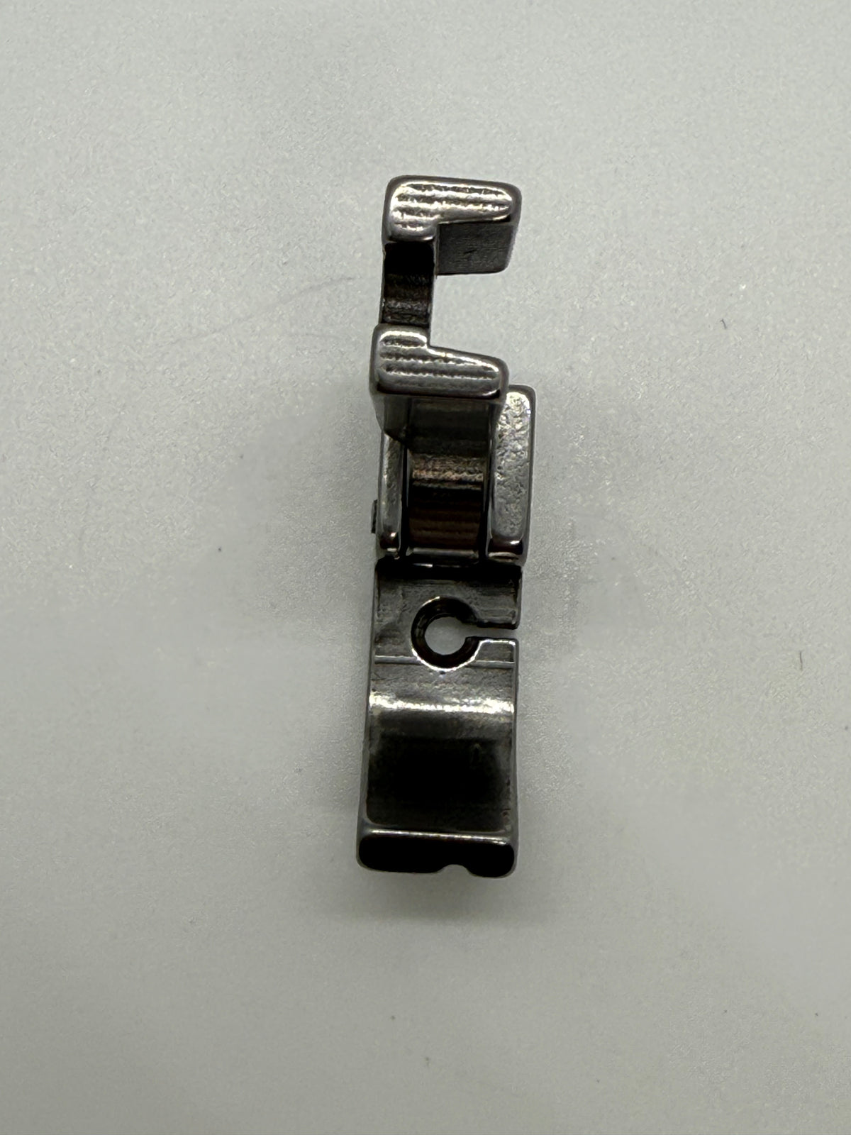 Piping Feet(Right) - Industrial Sewing Machine Part P69RH 1 16