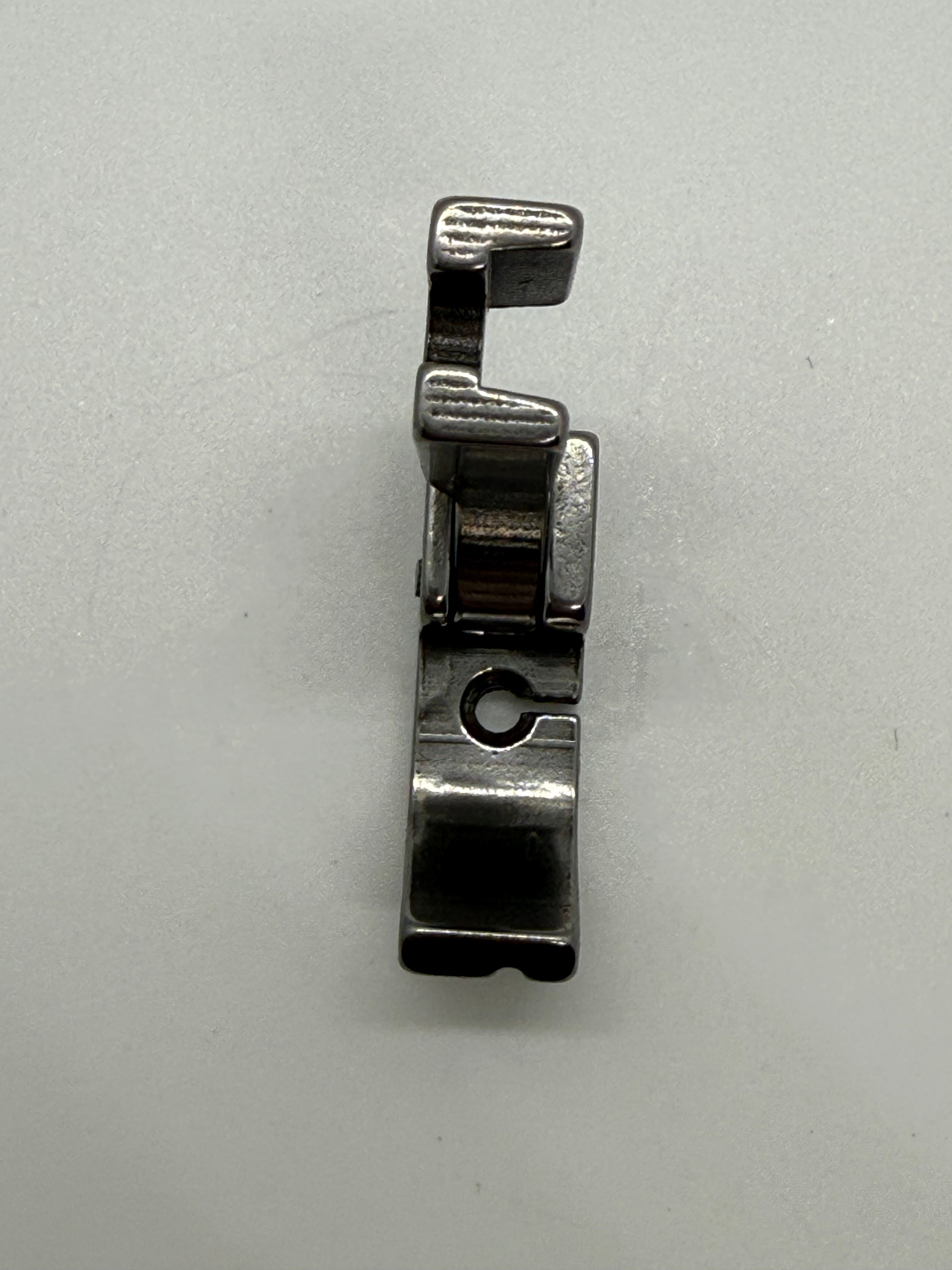 Piping Feet(Right) - Industrial Sewing Machine Part P69RH 1 16