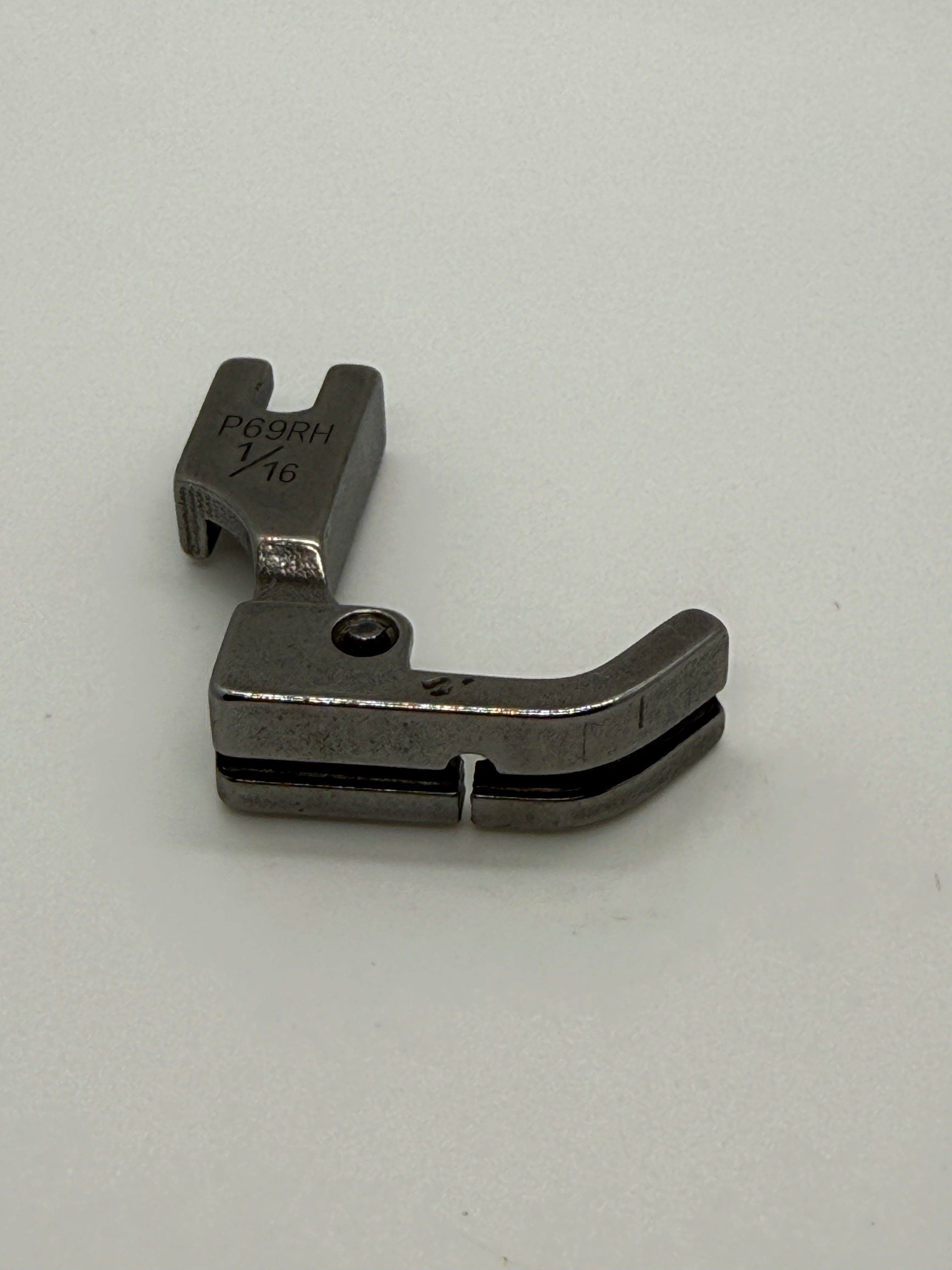 Piping Feet(Right) - Industrial Sewing Machine Part P69RH 1 16