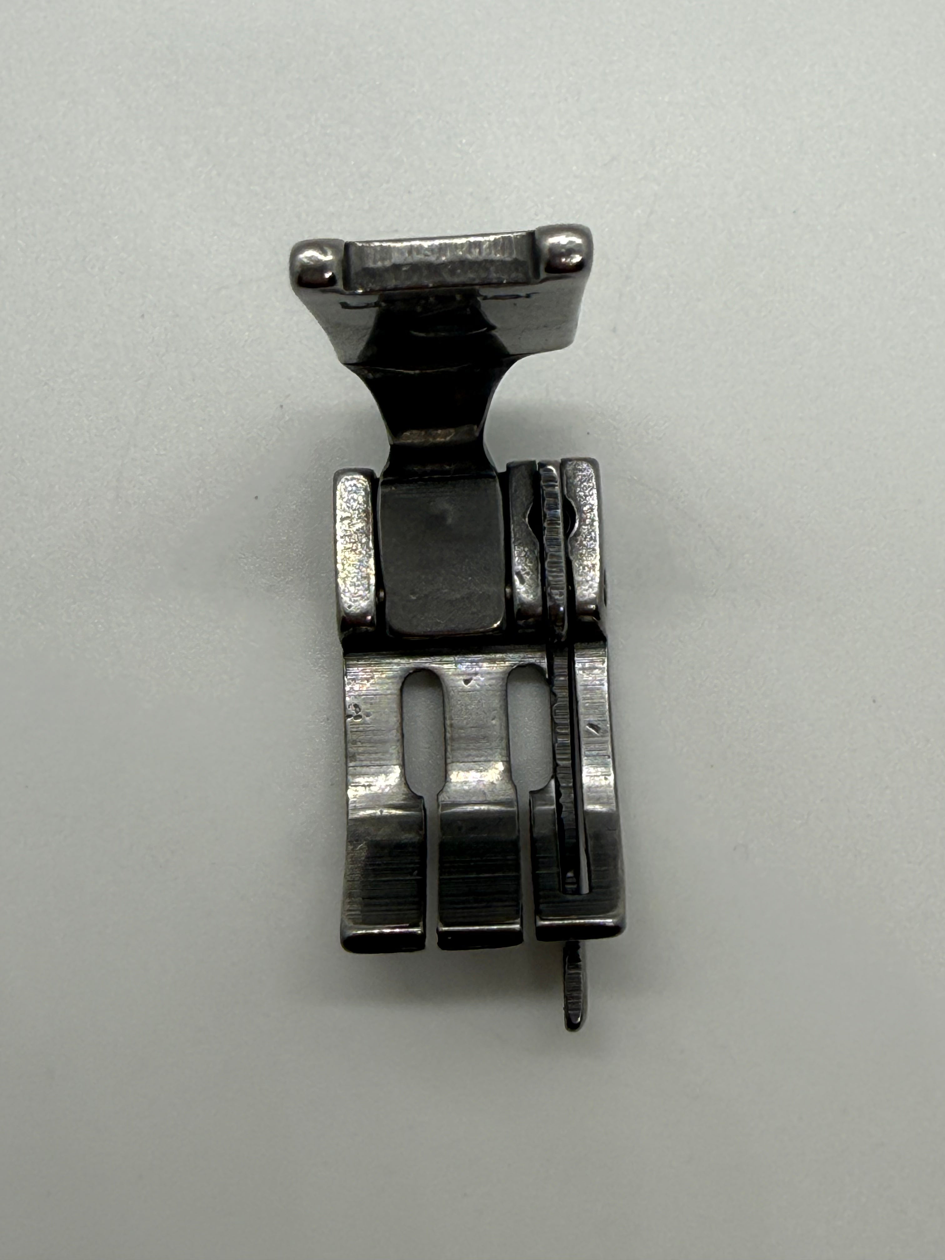 Presser Foot - Industrial Sewing Machine Part S570R 1 4*1 32R