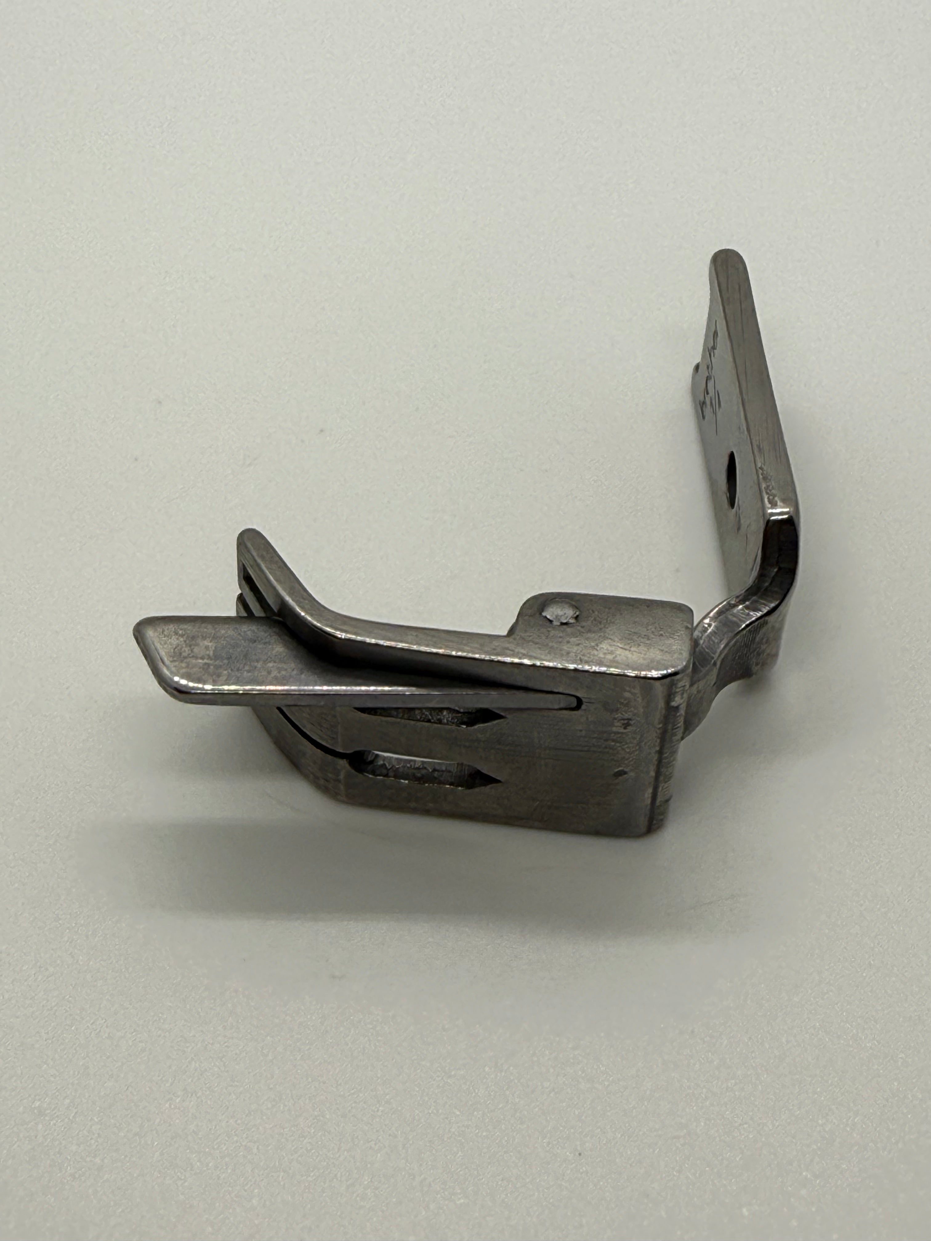 Presser Foot - Industrial Sewing Machine Part S570R 1 4*1 32R