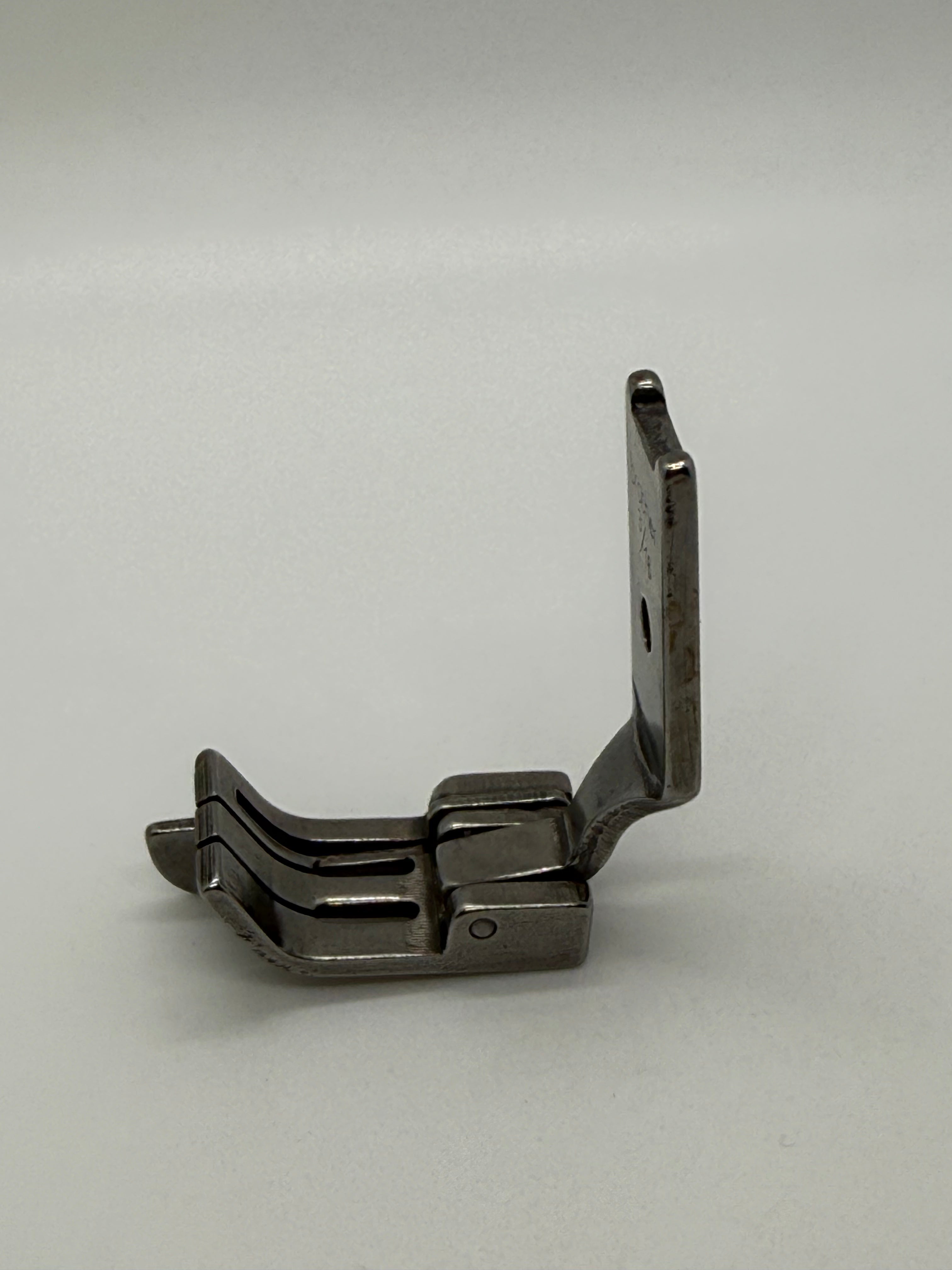 D/N Presser Foot - Industrial Sewing Machine Part S570 3 16*1 32L