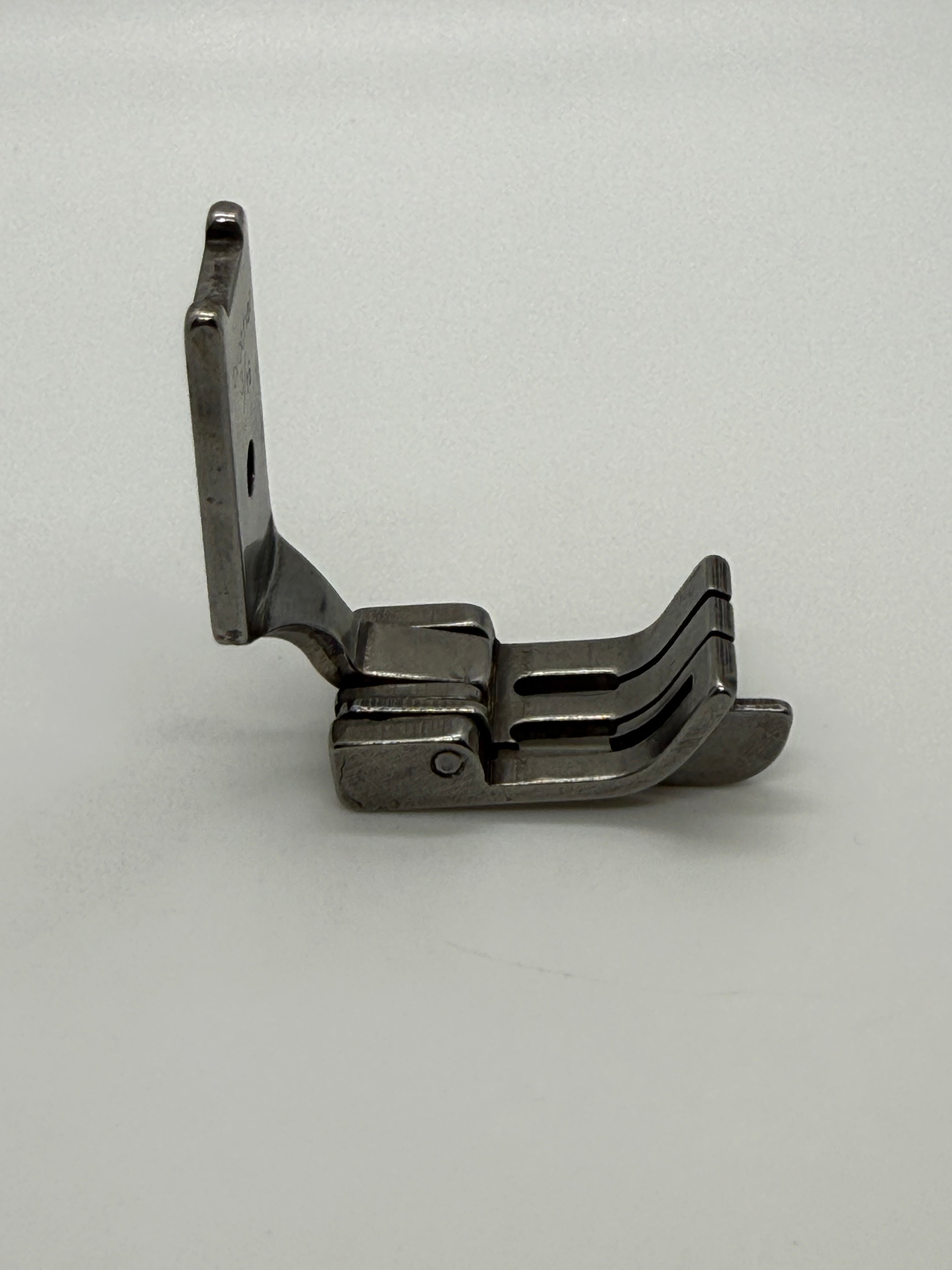 D/N Presser Foot - Industrial Sewing Machine Part S570 3 16*1 32L