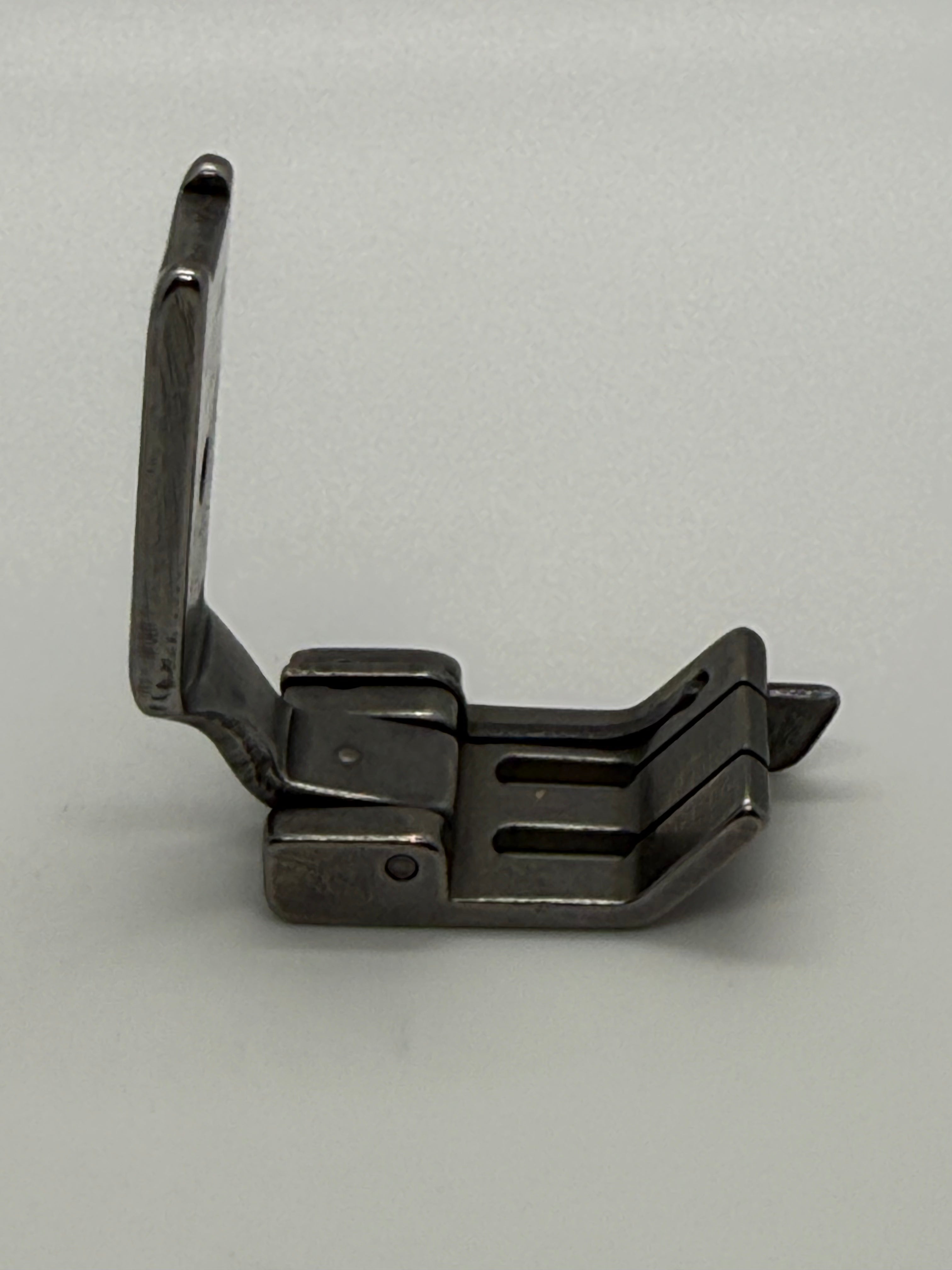 Presser Foot - Industrial Sewing Machine Part S570R 1 4*1 16 P742
