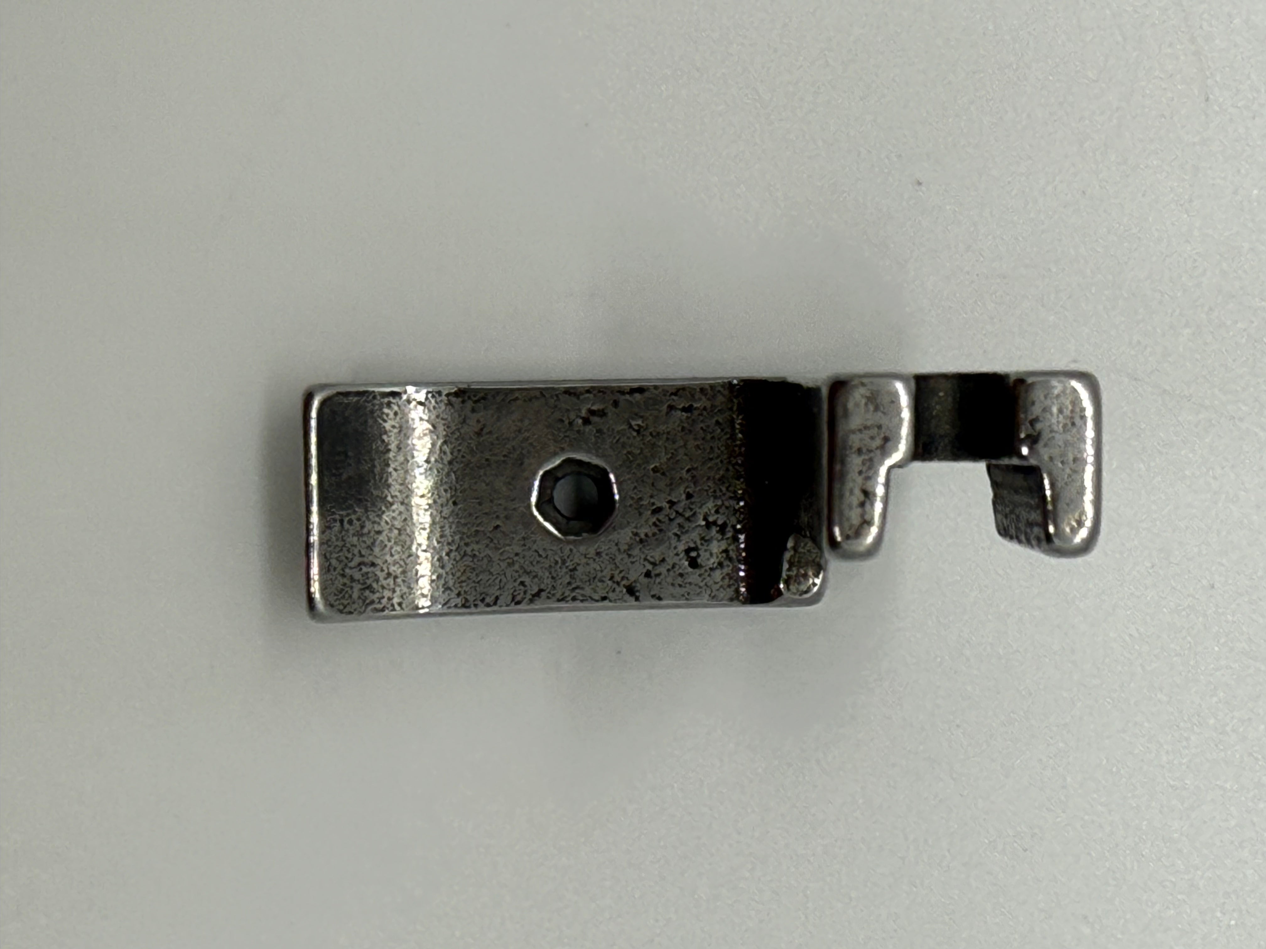 Piping Feet(Right) Good - Industrial Sewing Machine Part 36069R 3/16
