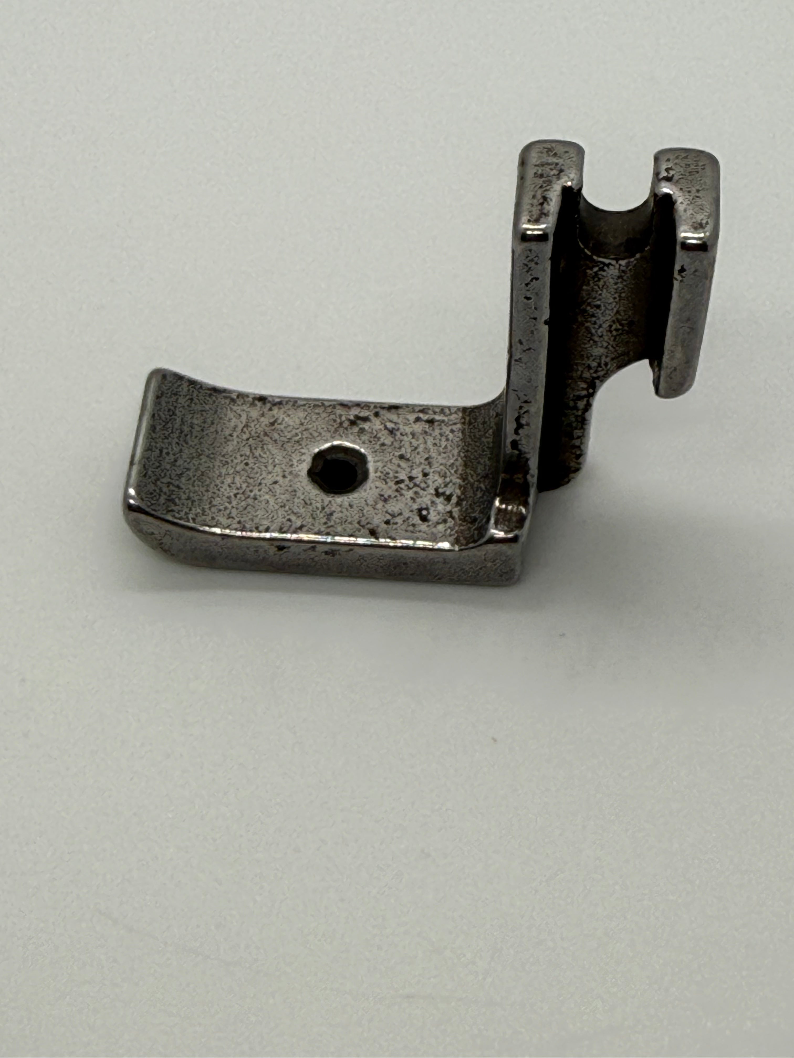Piping Feet(Right) Good - Industrial Sewing Machine Part 36069R 3/16