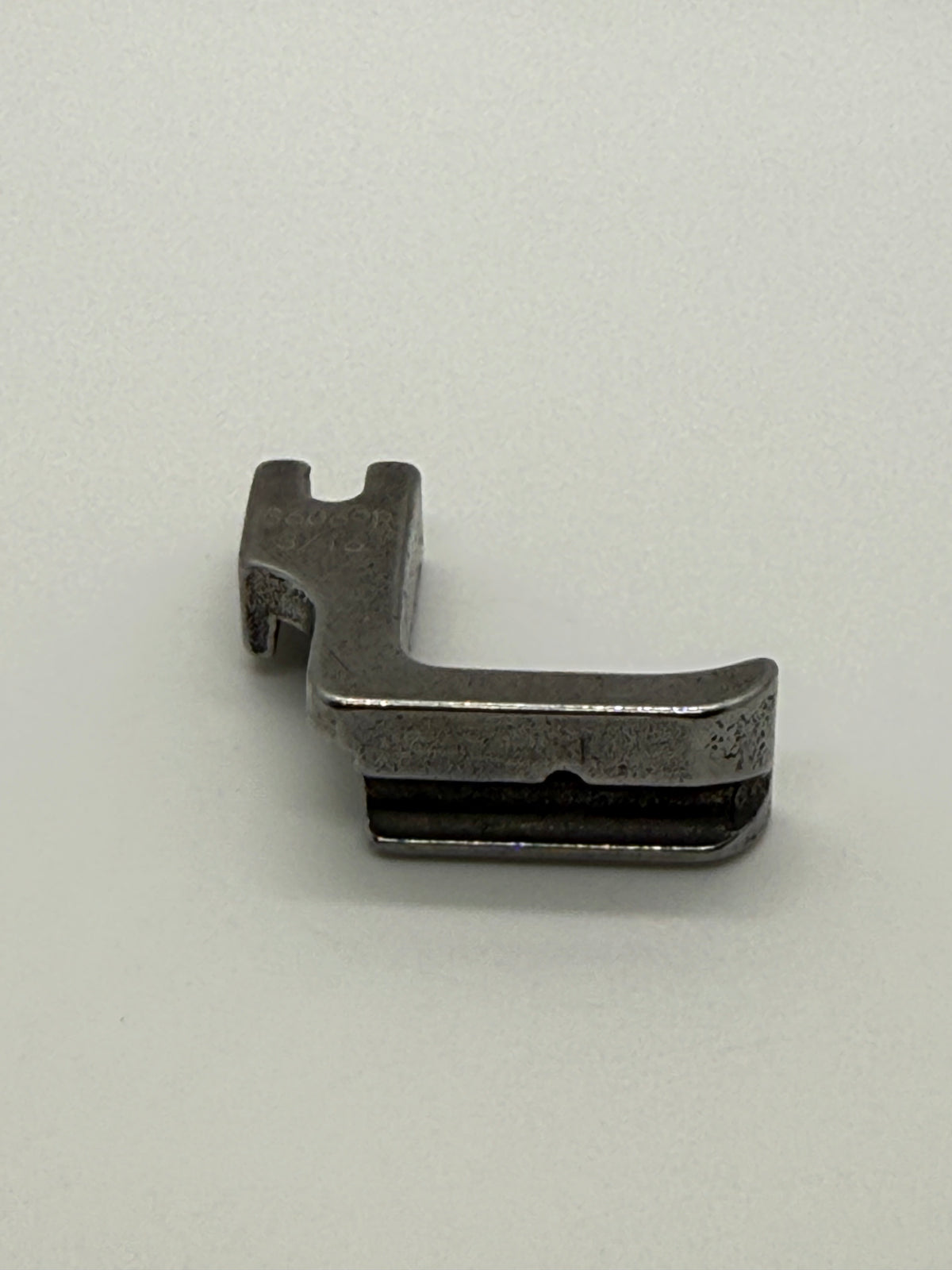 Piping Feet(Right) Good - Industrial Sewing Machine Part 36069R 3/16