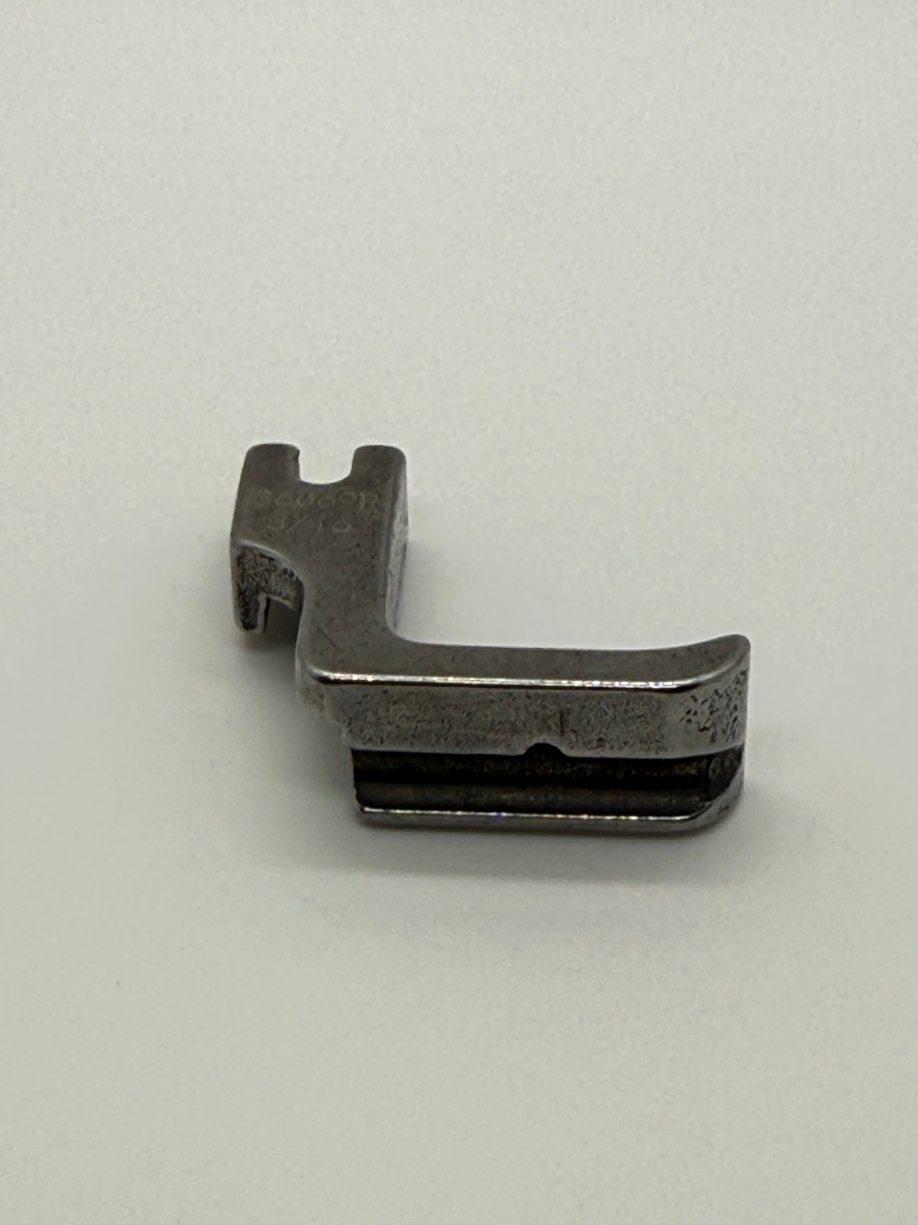 Piping Feet(Right) Good - Industrial Sewing Machine Part 36069R 3/16