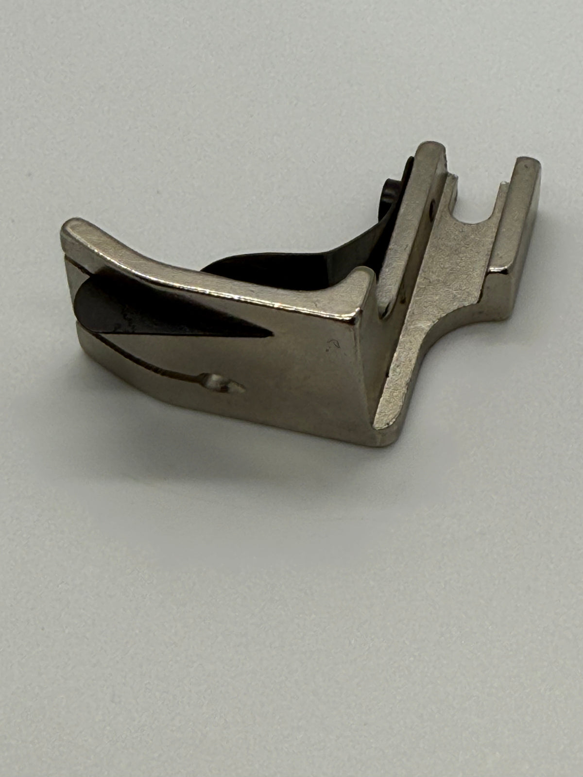 Top Stttch Guide Fee - Industrial Sewing Machine Part P15 36465 5 16