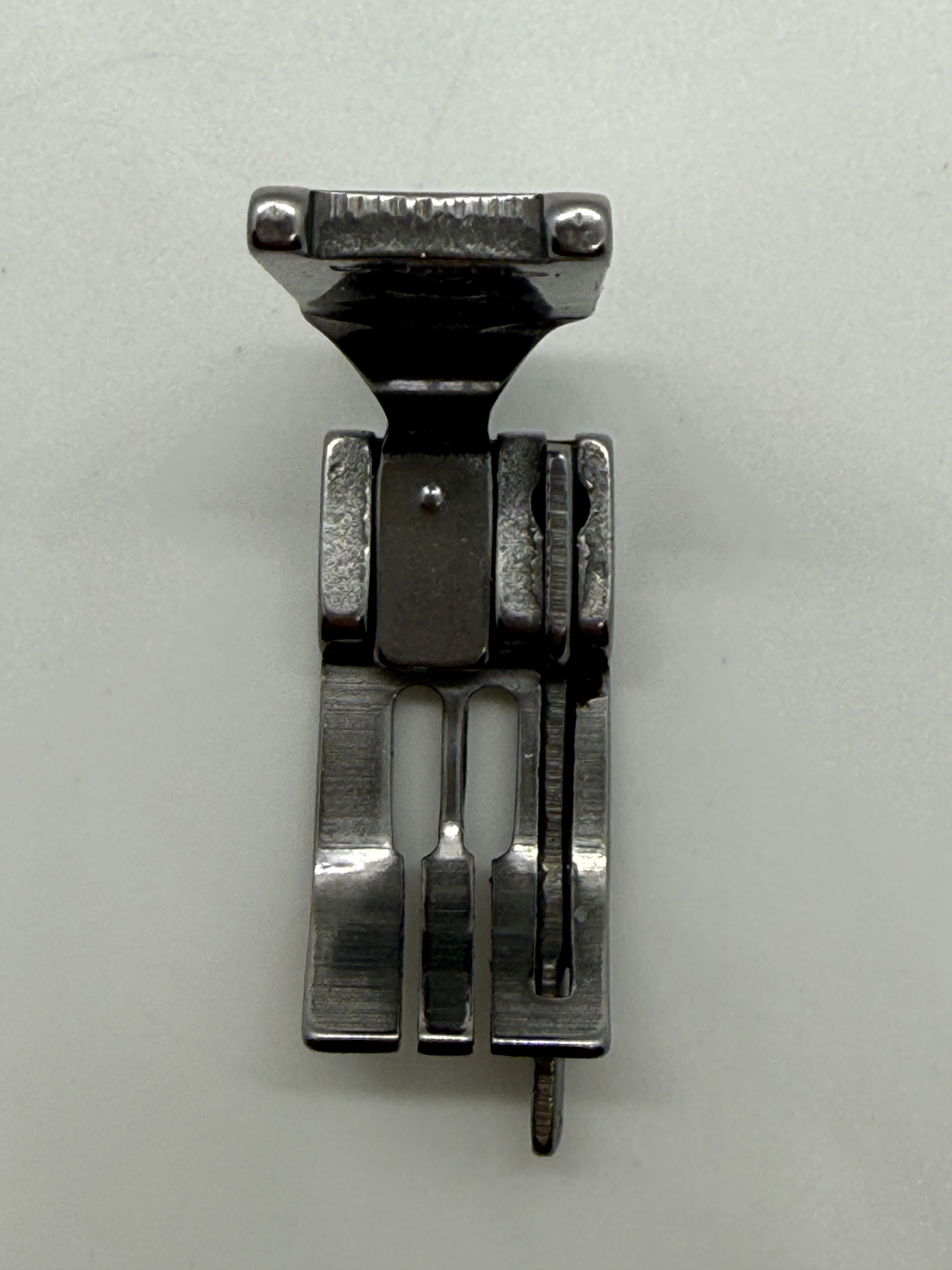 Presser Foot - Industrial Sewing Machine Part S570 1 8*1 16R