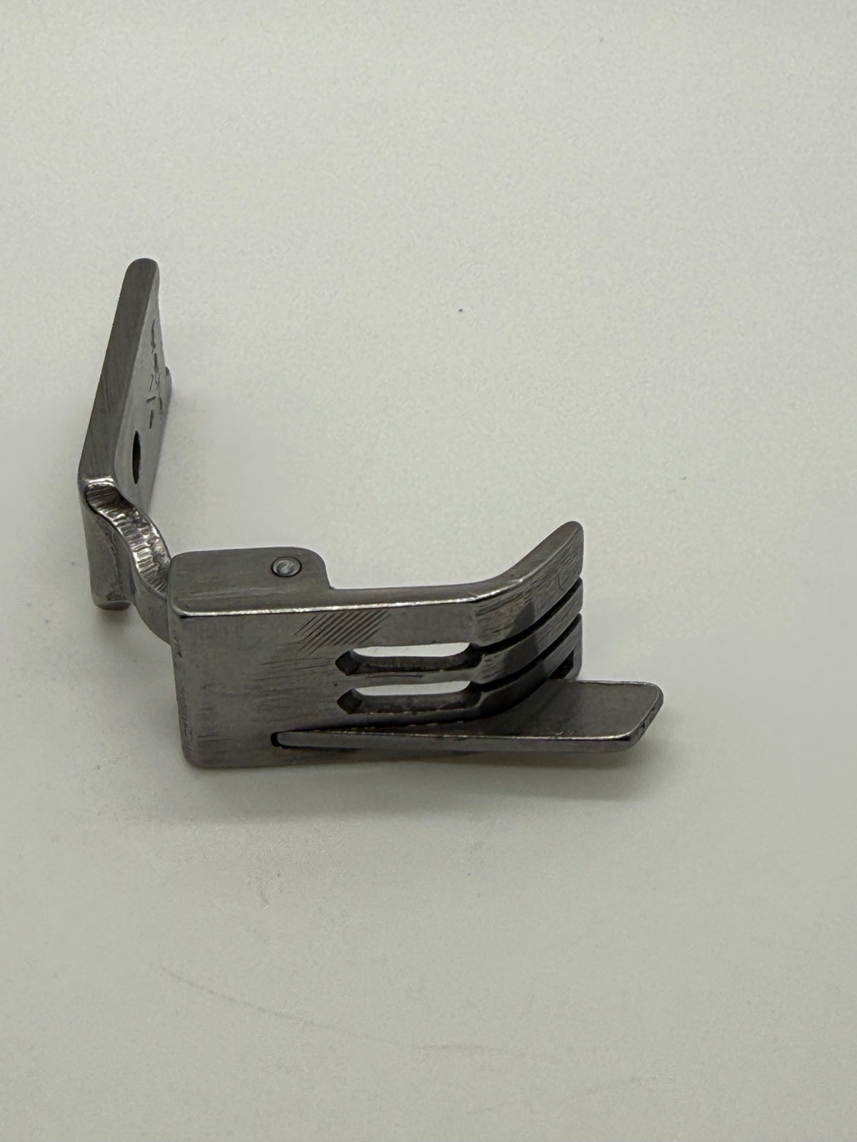Presser Foot - Industrial Sewing Machine Part S570 1 8*1 16R