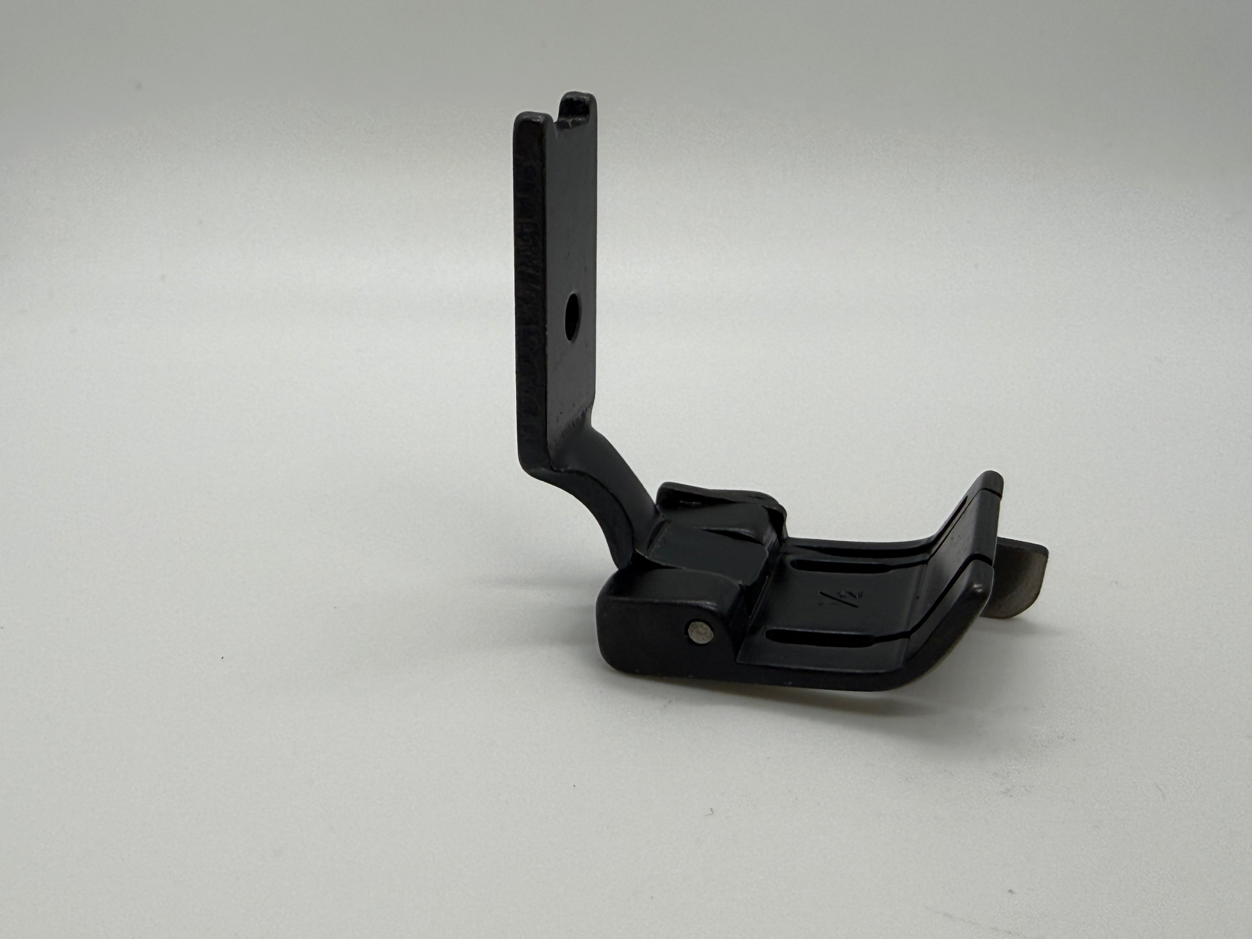 D/N Presser Foot - Industrial Sewing Machine Part S570 1 2*1 16R