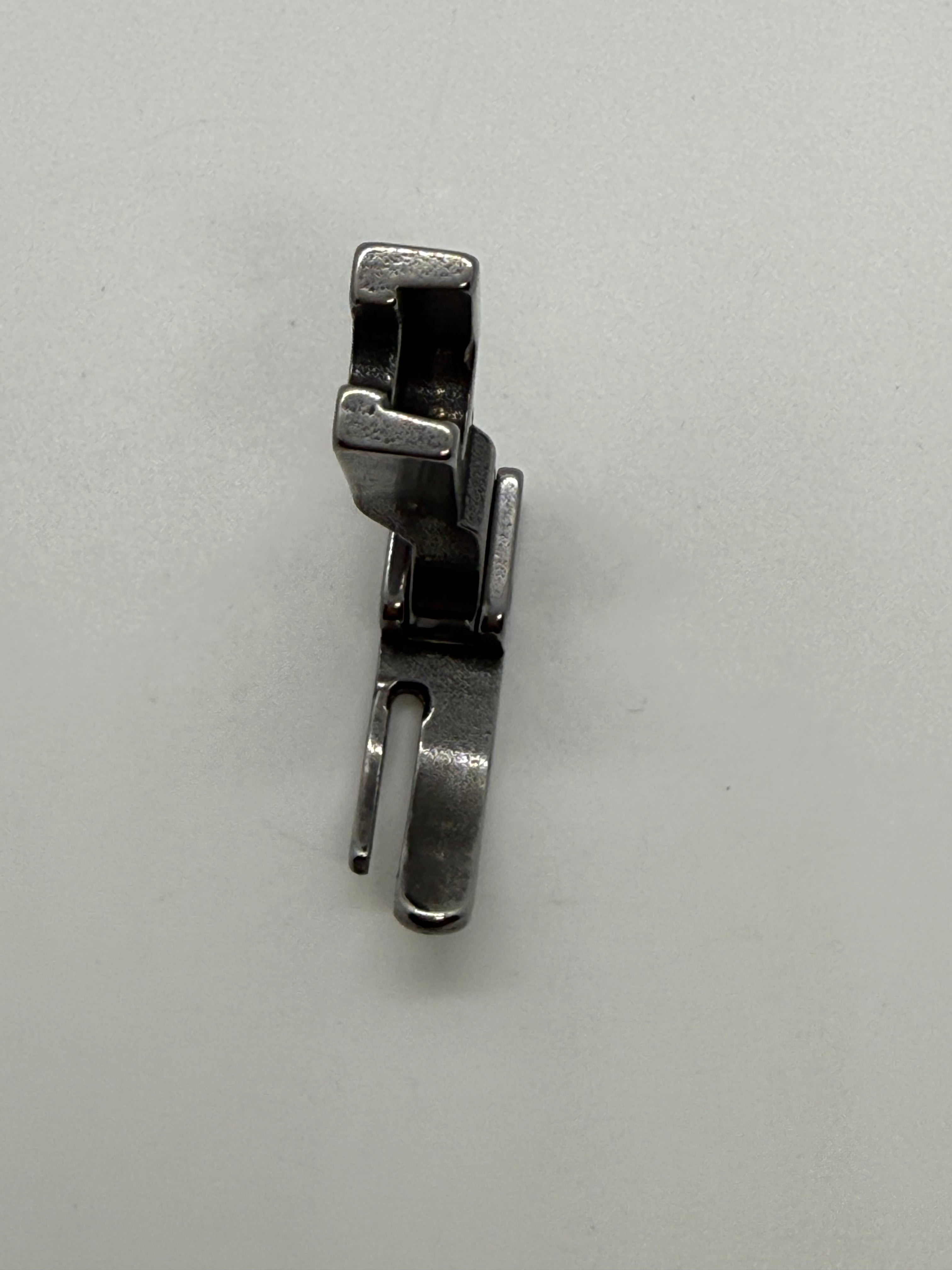 Hinged Feet <Narrow> - Industrial Sewing Machine Part P360