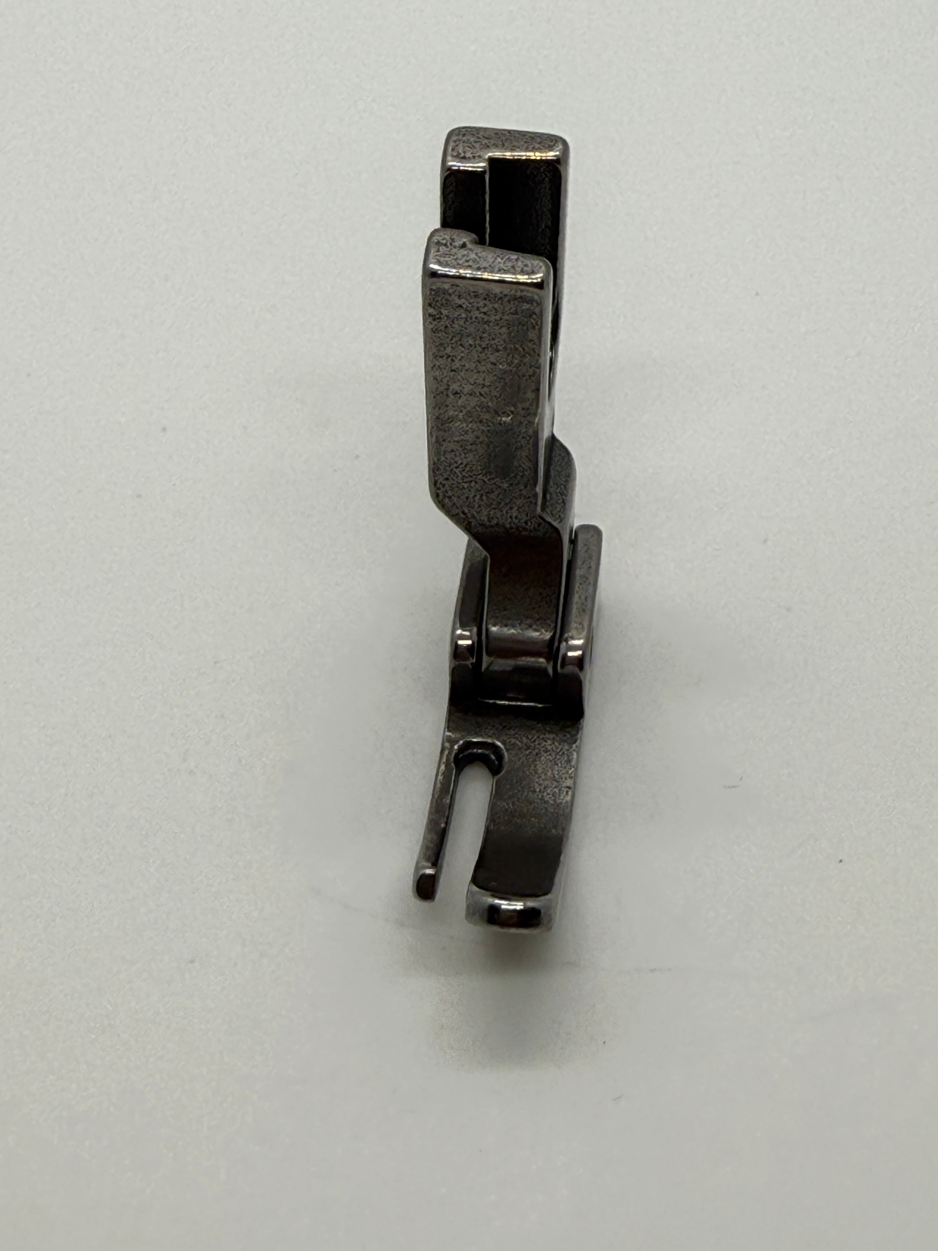 Hinged Feet <Narrow> - Industrial Sewing Machine Part P360