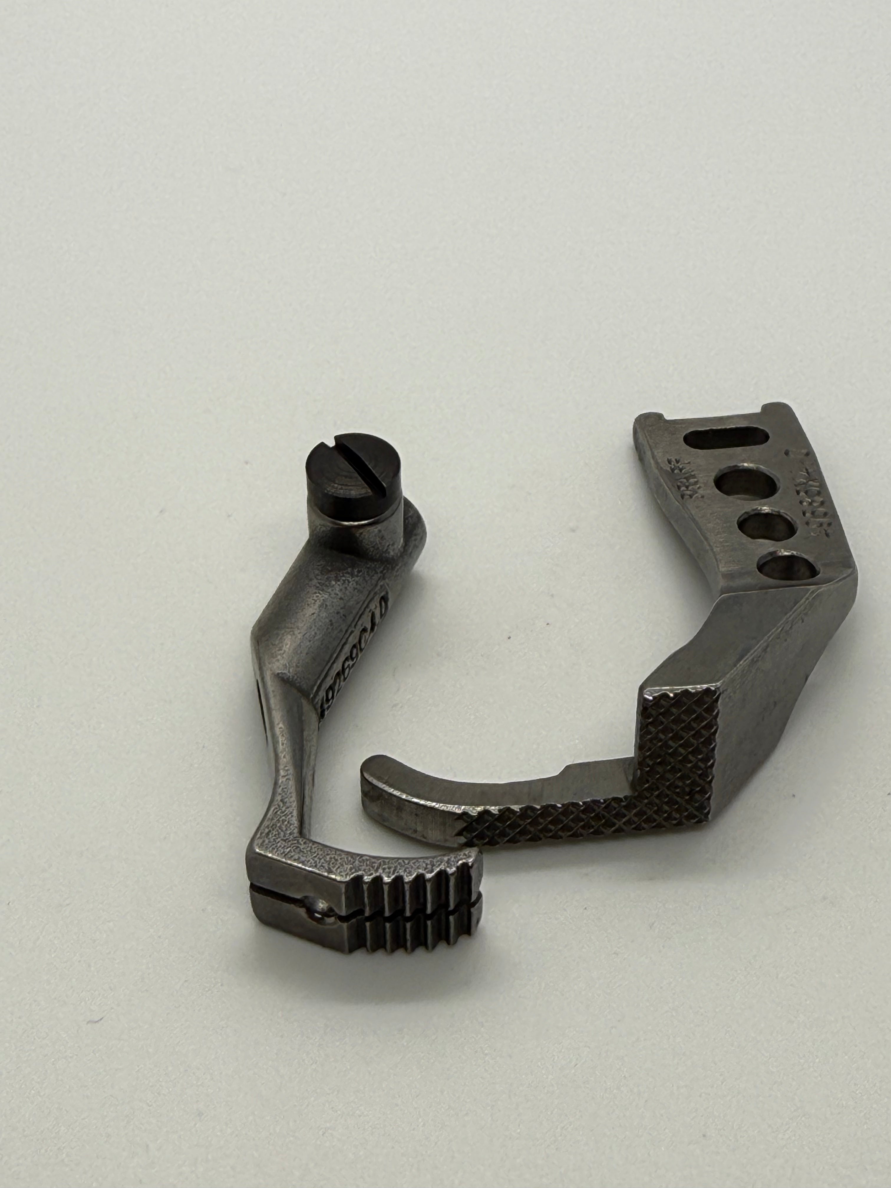 F00t - Industrial Sewing Machine Part 91-049585-04 049269-04