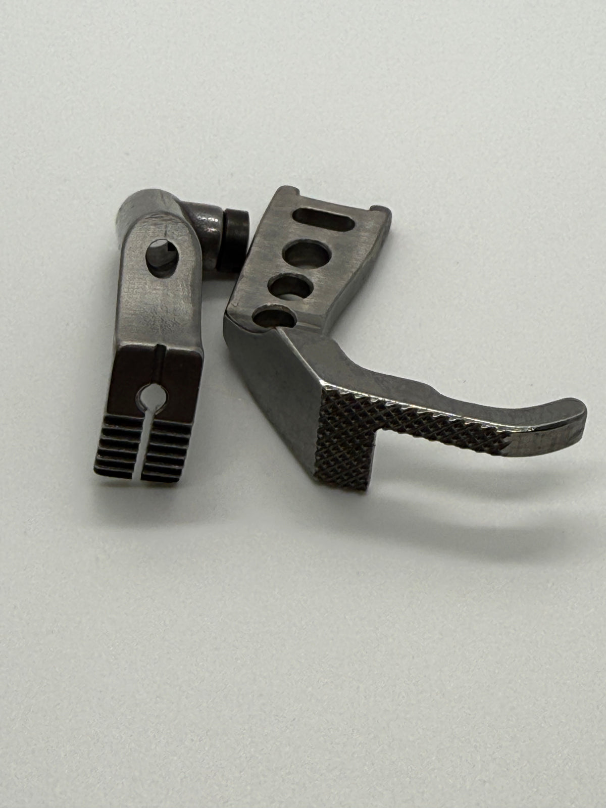 F00t - Industrial Sewing Machine Part 91-049585-04 049269-04