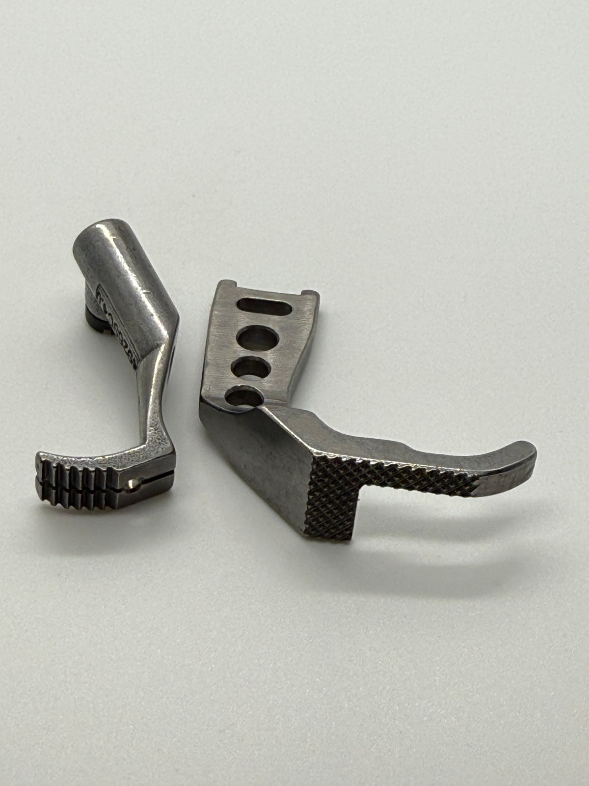 F00t - Industrial Sewing Machine Part 91-049585-04 049269-04