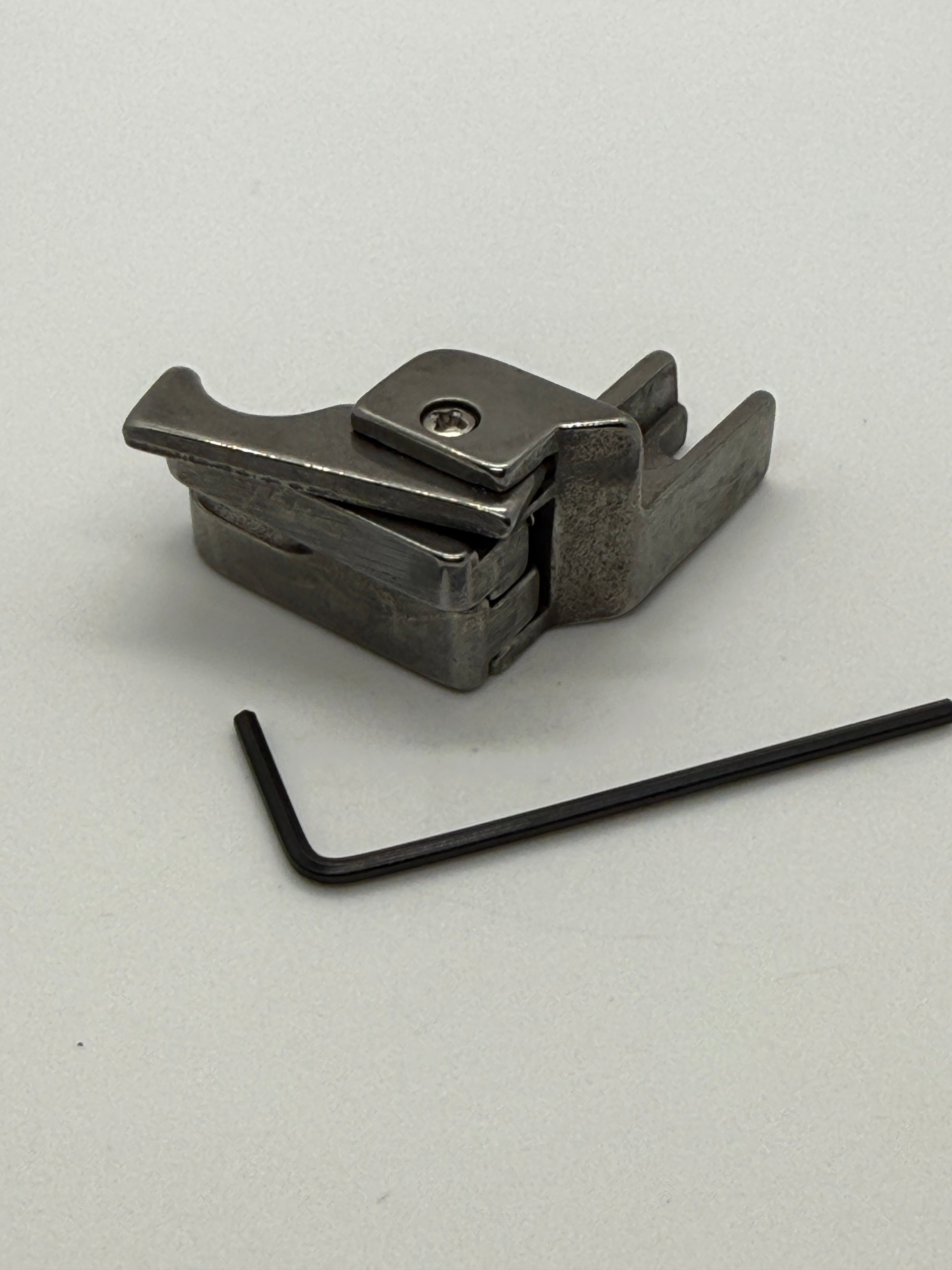 Presser Foot - Industrial Sewing Machine Part 211-14