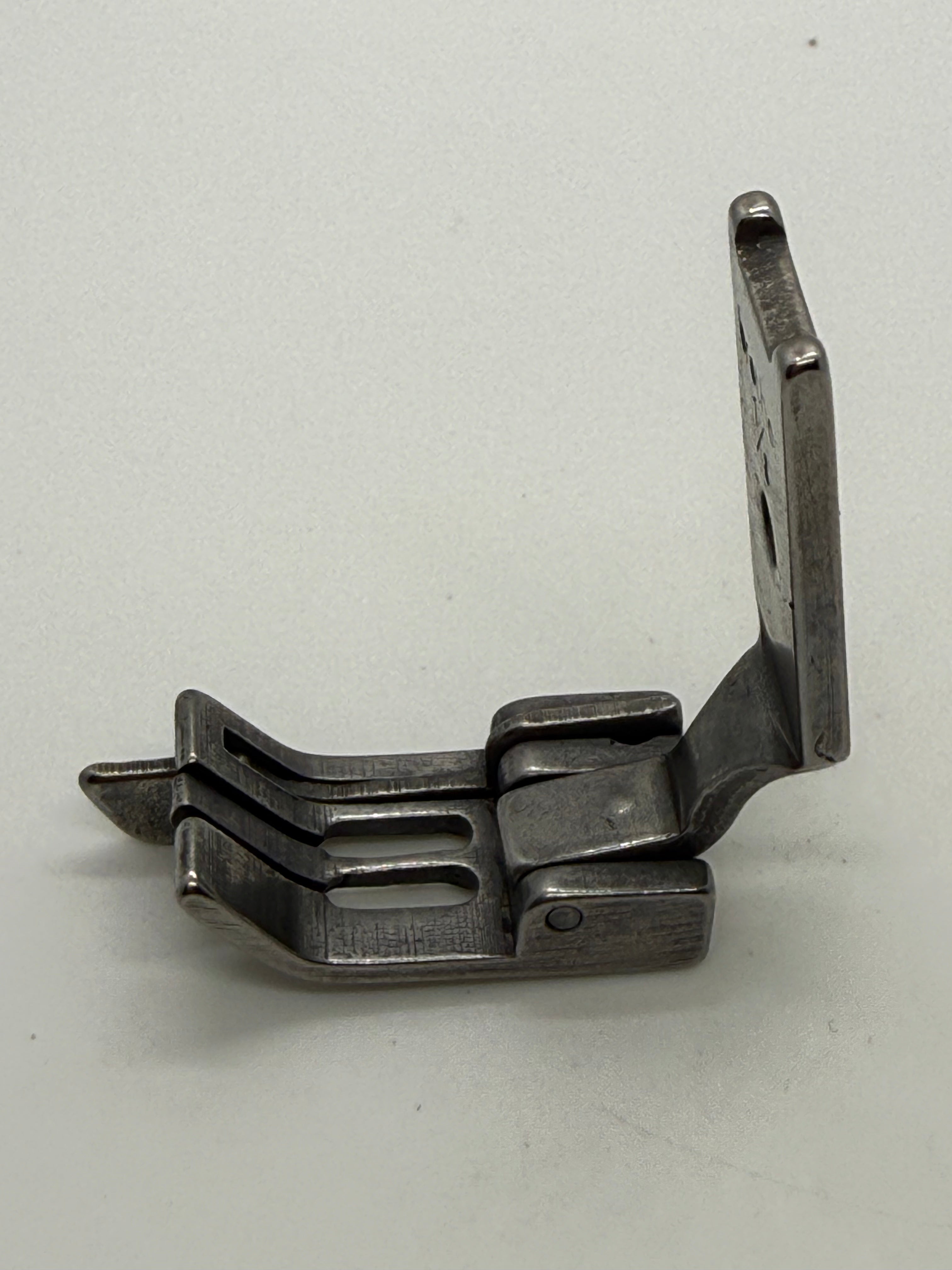 Presser Foot - Industrial Sewing Machine Part S570 1 8*1 16L