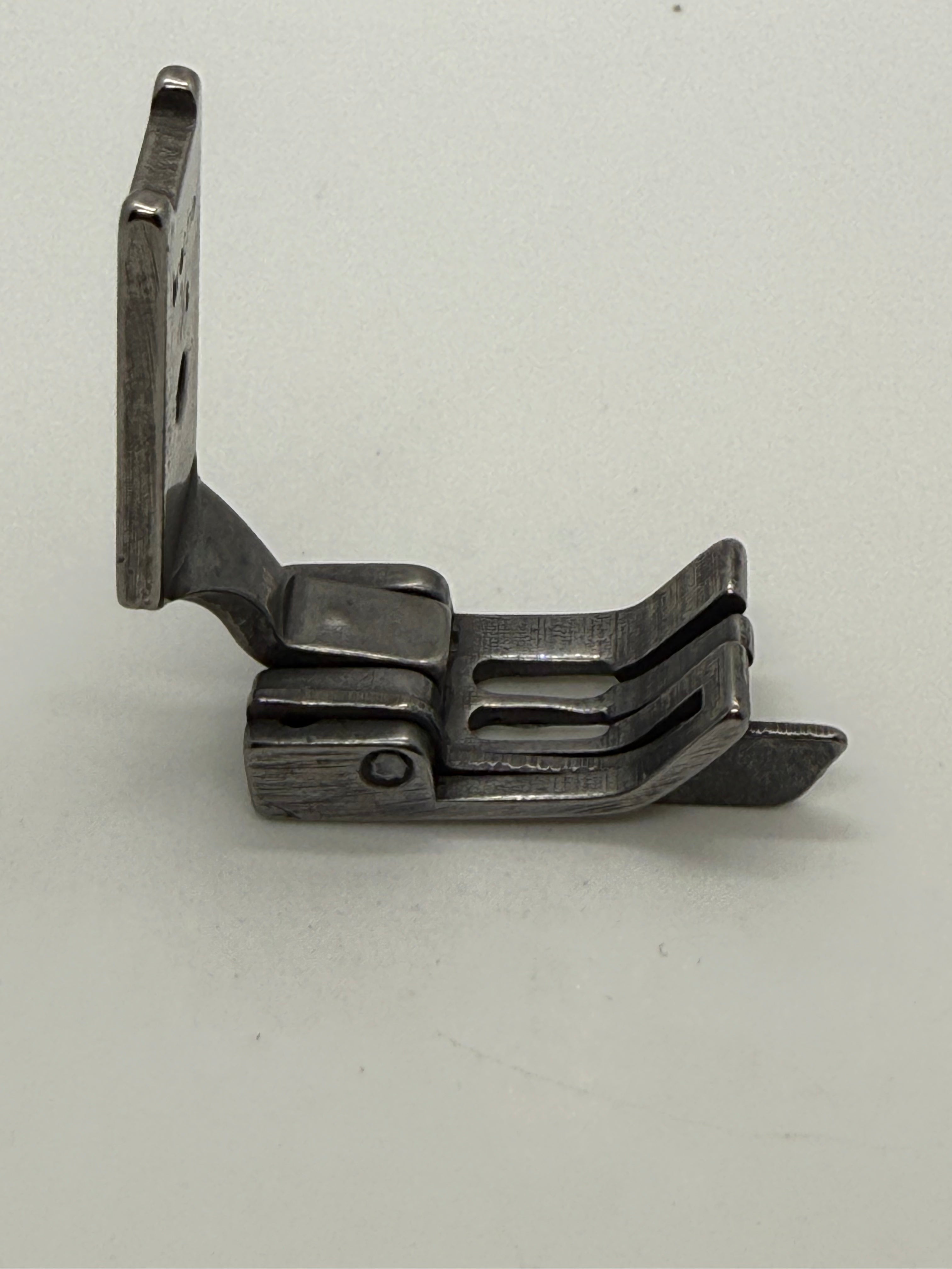 Presser Foot - Industrial Sewing Machine Part S570 1 8*1 16L