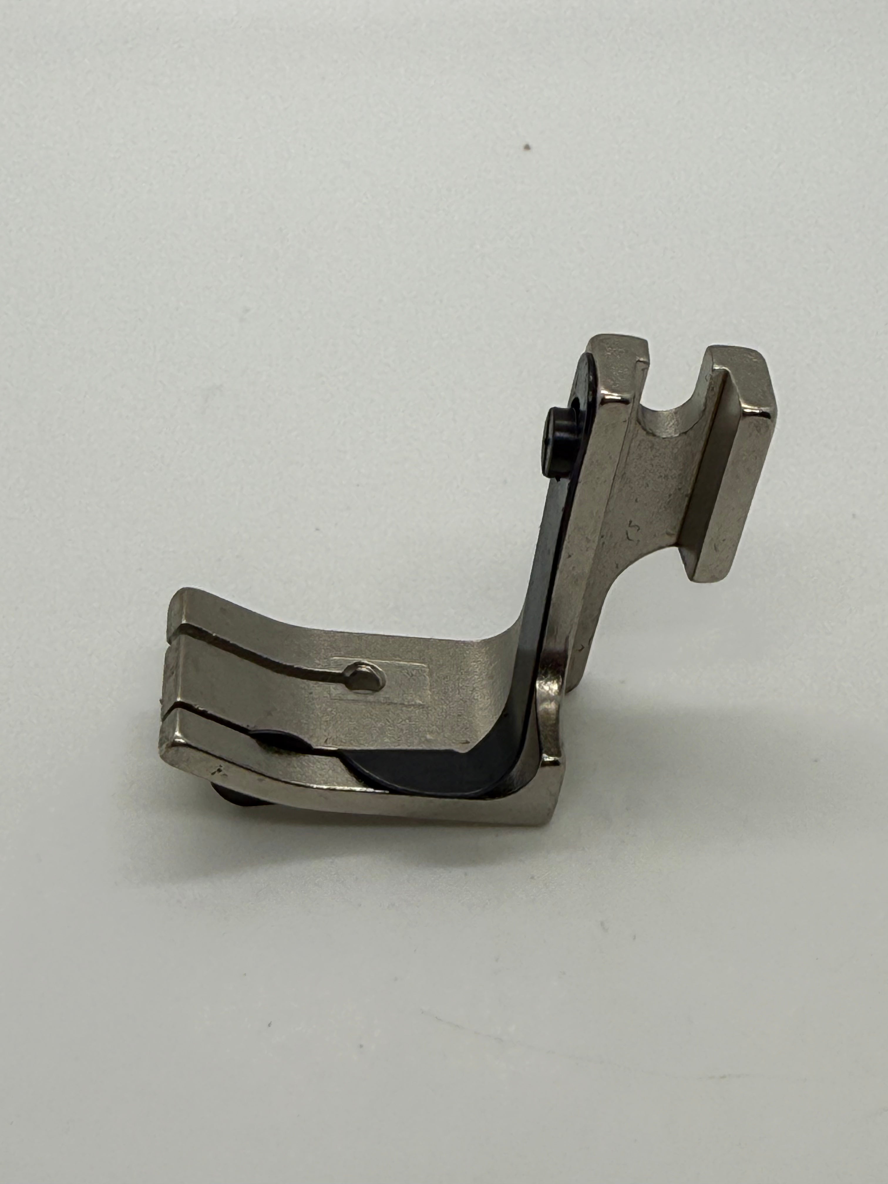 Top Stttch Guide Fee - Industrial Sewing Machine Part P14 36465 1 4