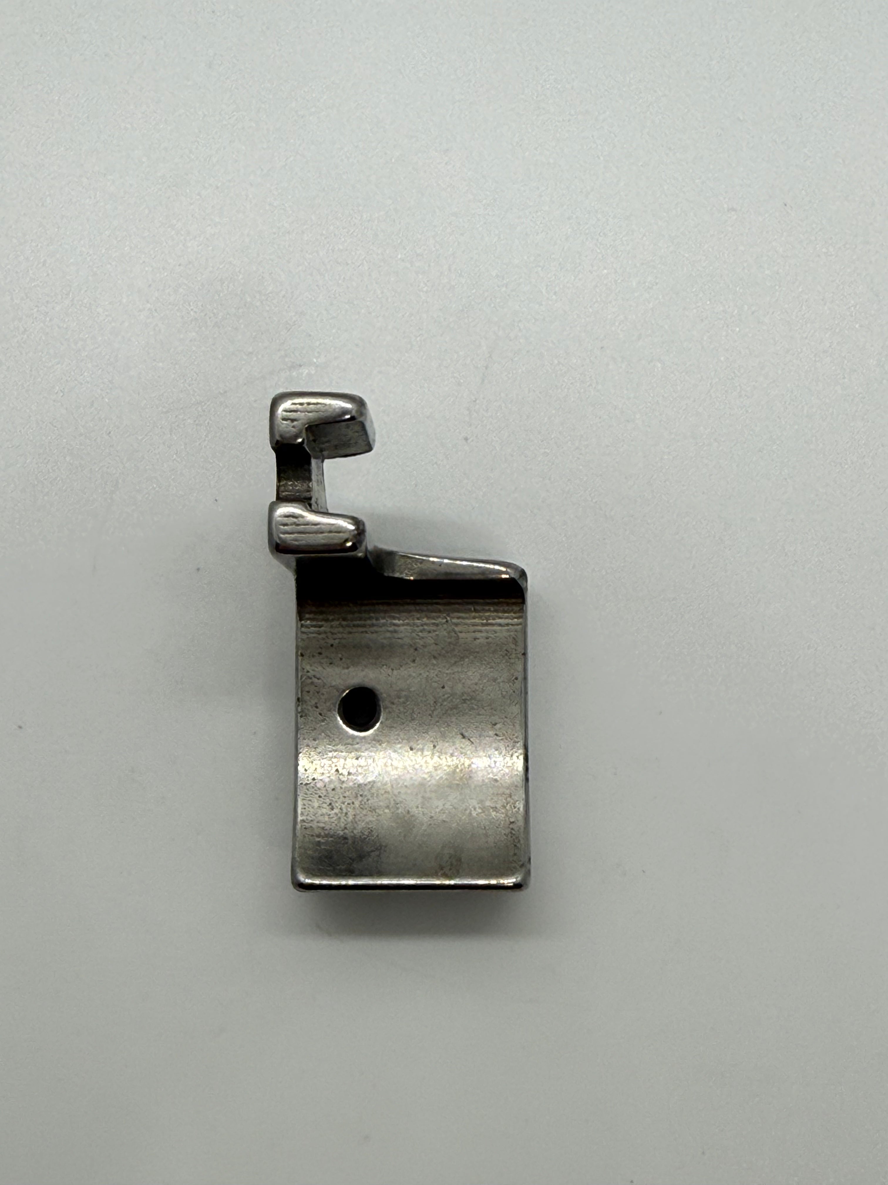 Piping Feet(Right) Good - Industrial Sewing Machine Part 36069R 1 2