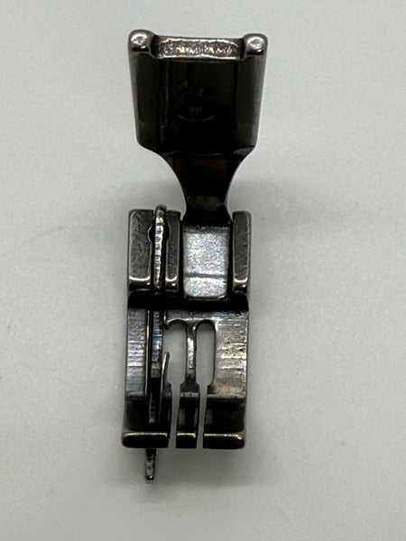 D/N Presser Foot - Industrial Sewing Machine Part S570 1 8*1 32L