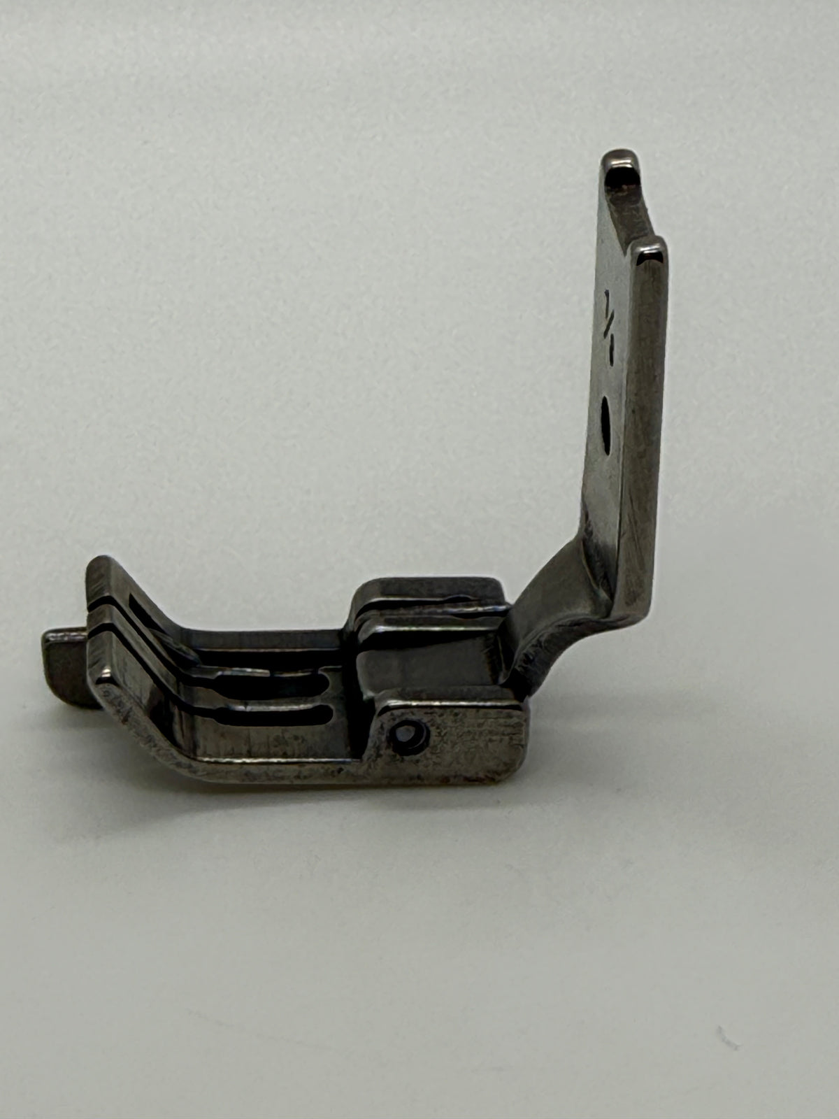 D/N Presser Foot - Industrial Sewing Machine Part S570 1 8*1 32L
