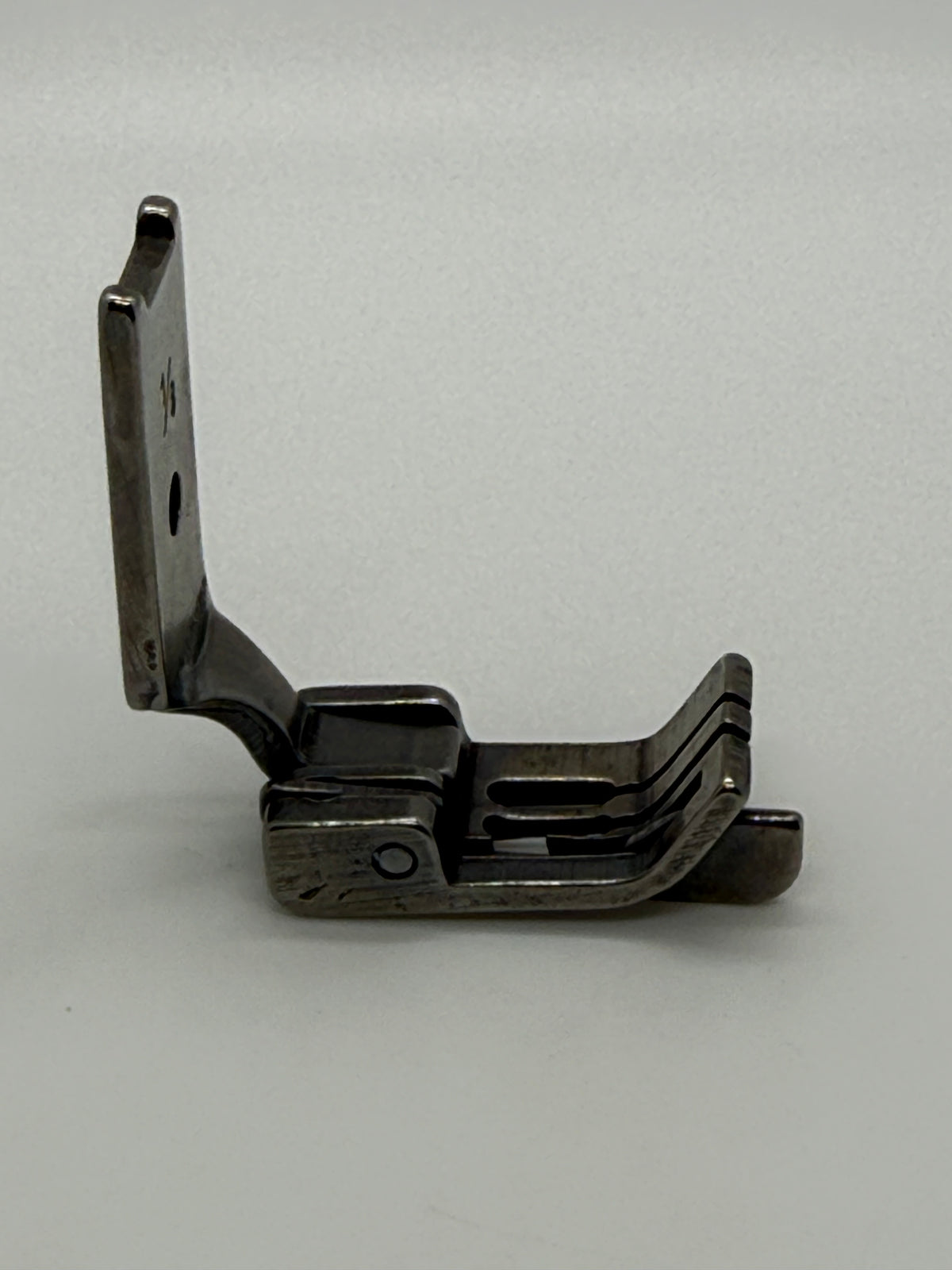 D/N Presser Foot - Industrial Sewing Machine Part S570 1 8*1 32L
