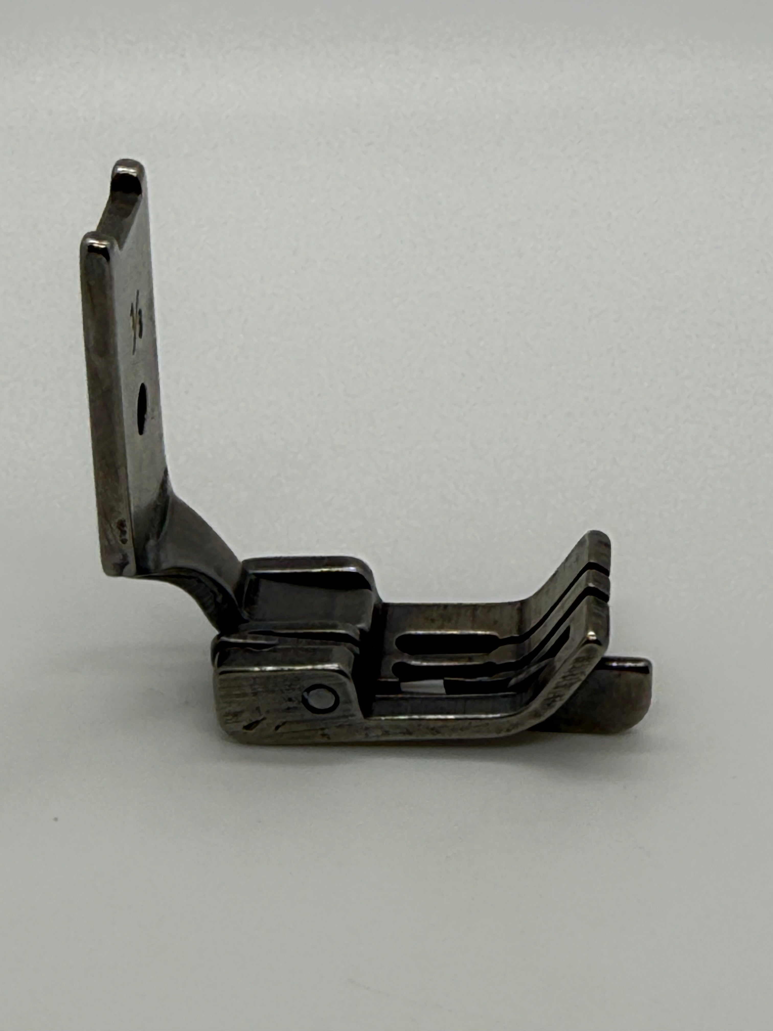 D/N Presser Foot - Industrial Sewing Machine Part S570 1 8*1 32L