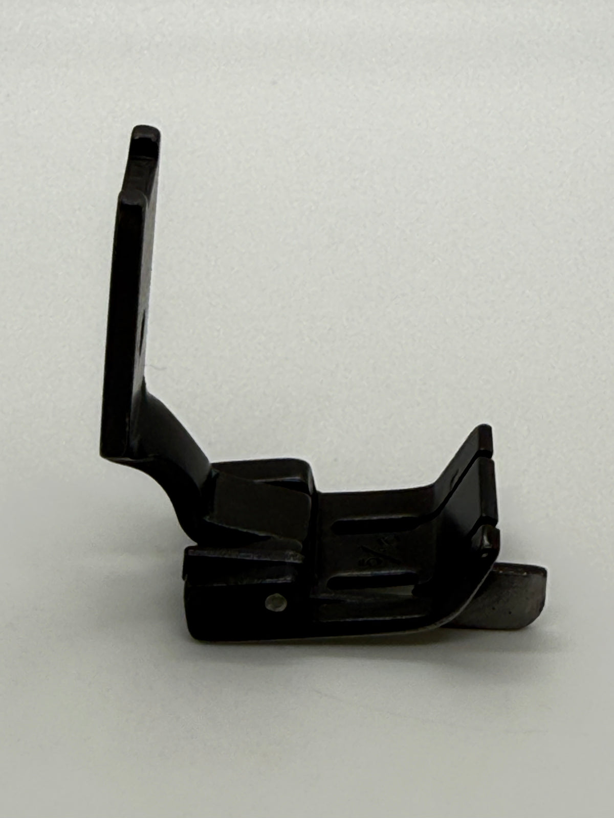 Presser Foot - Industrial Sewing Machine Part S570 5 16*1 32L