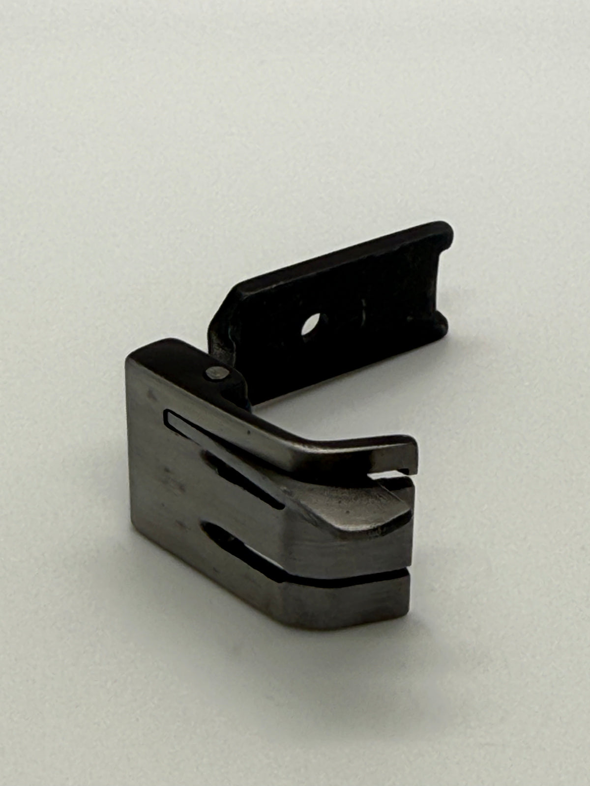 Presser Foot - Industrial Sewing Machine Part S570 5 16*1 32L
