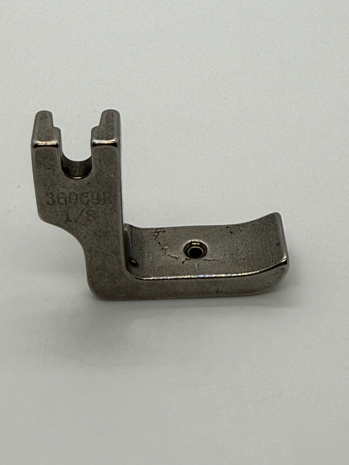 Piping Feet(Right) Good - Industrial Sewing Machine Part 36069R 1 8