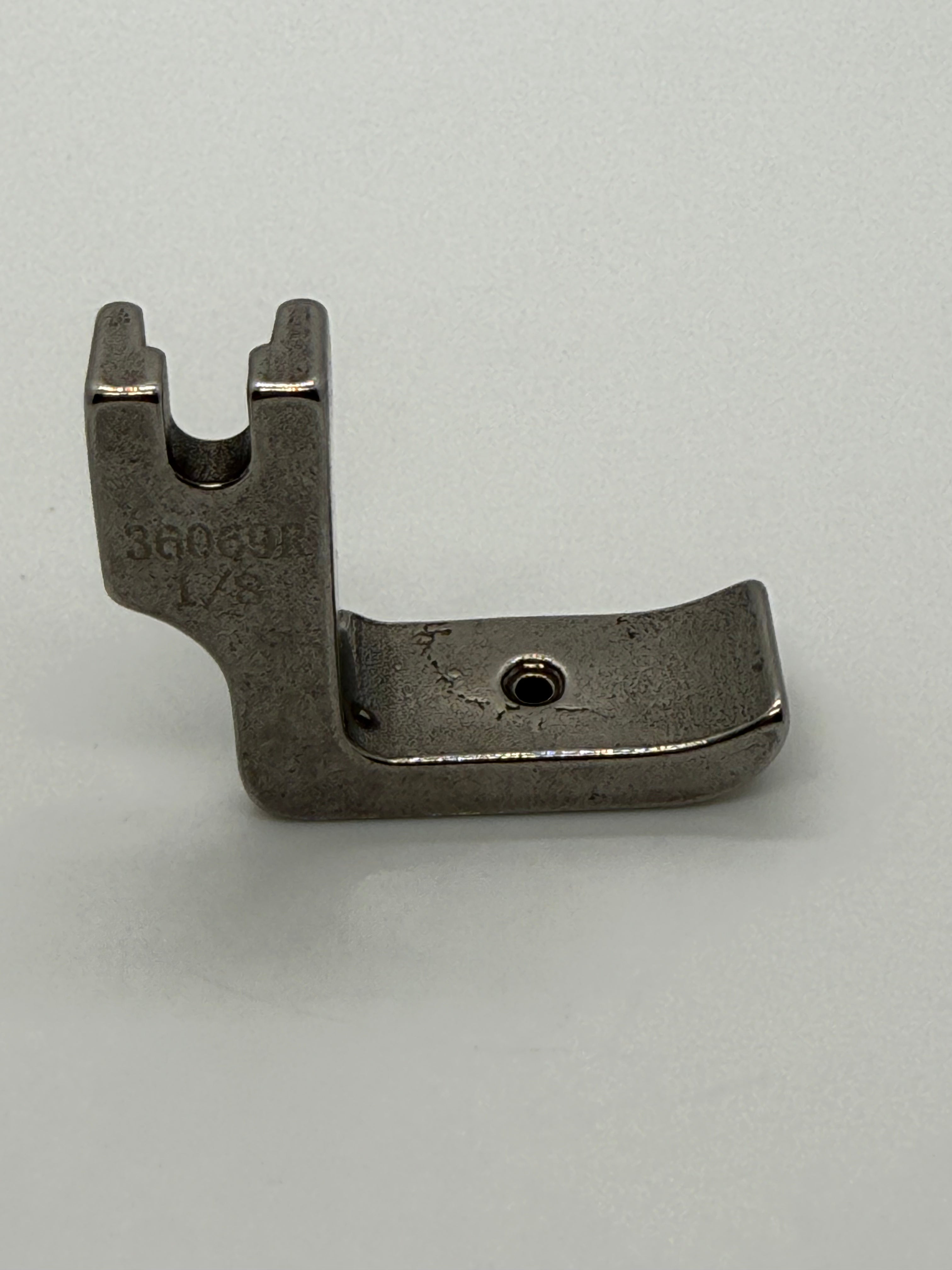 Piping Feet(Right) Good - Industrial Sewing Machine Part 36069R 1 8