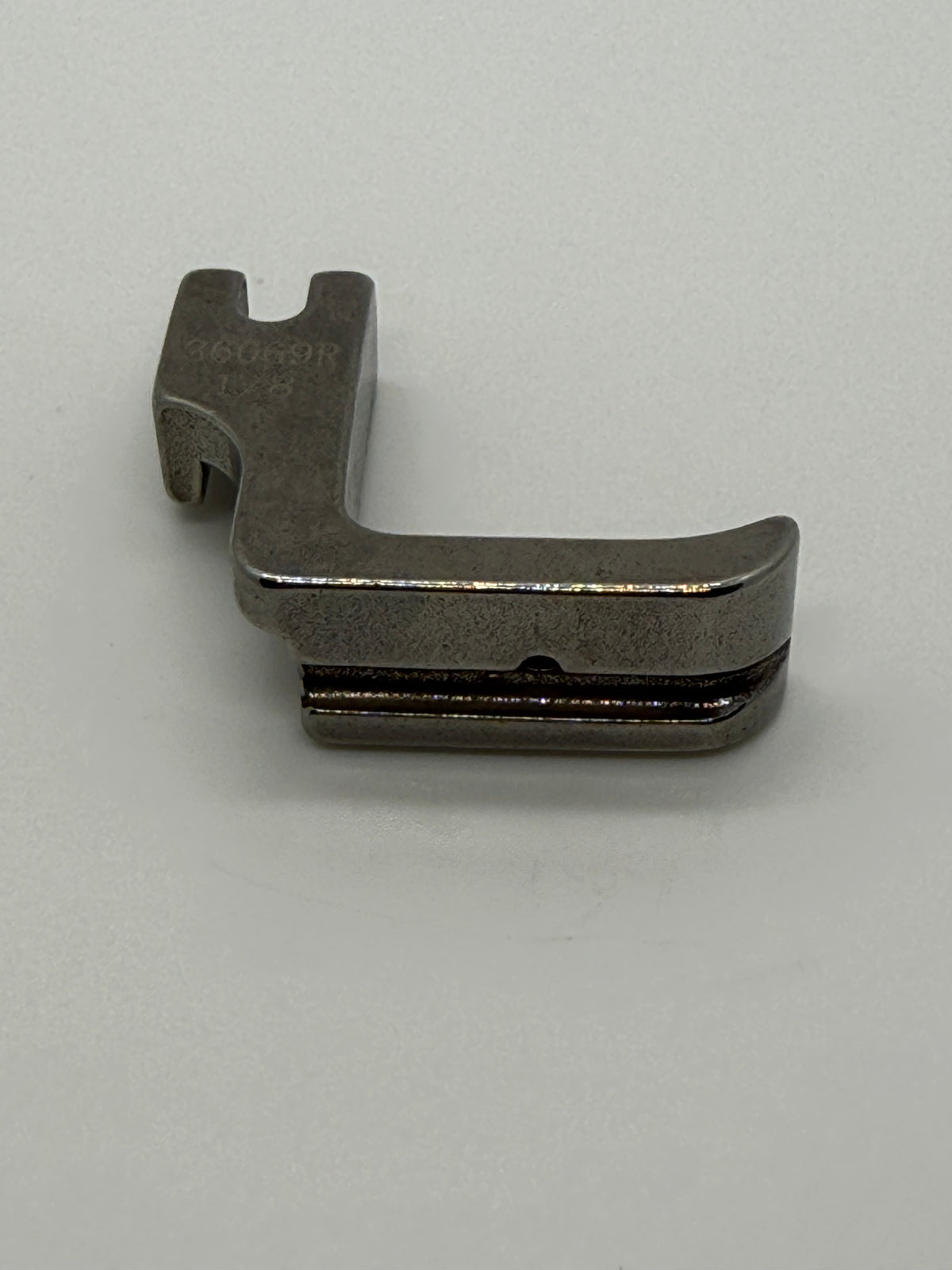 Piping Feet(Right) Good - Industrial Sewing Machine Part 36069R 1 8