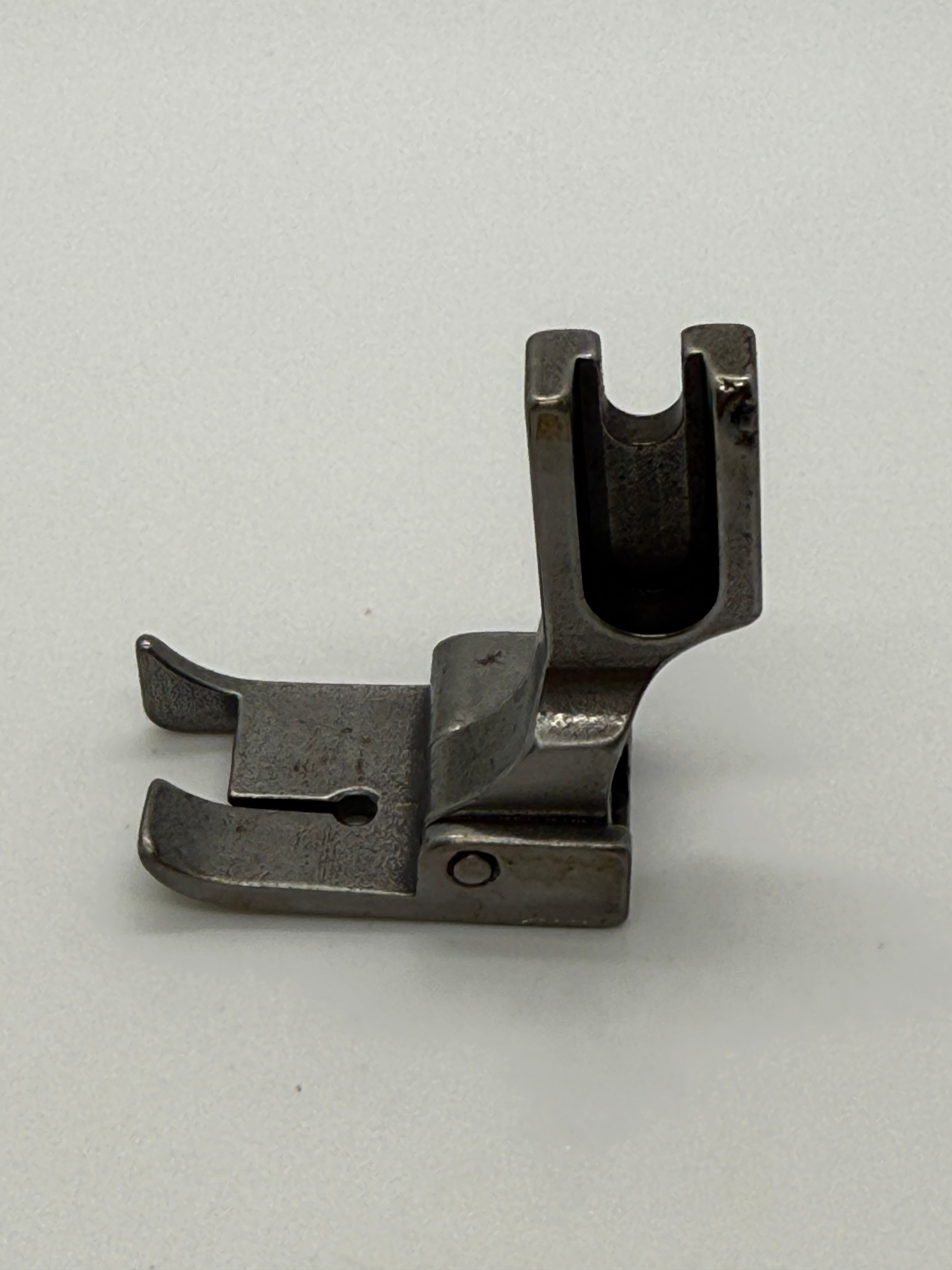 Hinged Raising Feet(Steel) - Industrial Sewing Machine Part 12463HL P815L 5 16