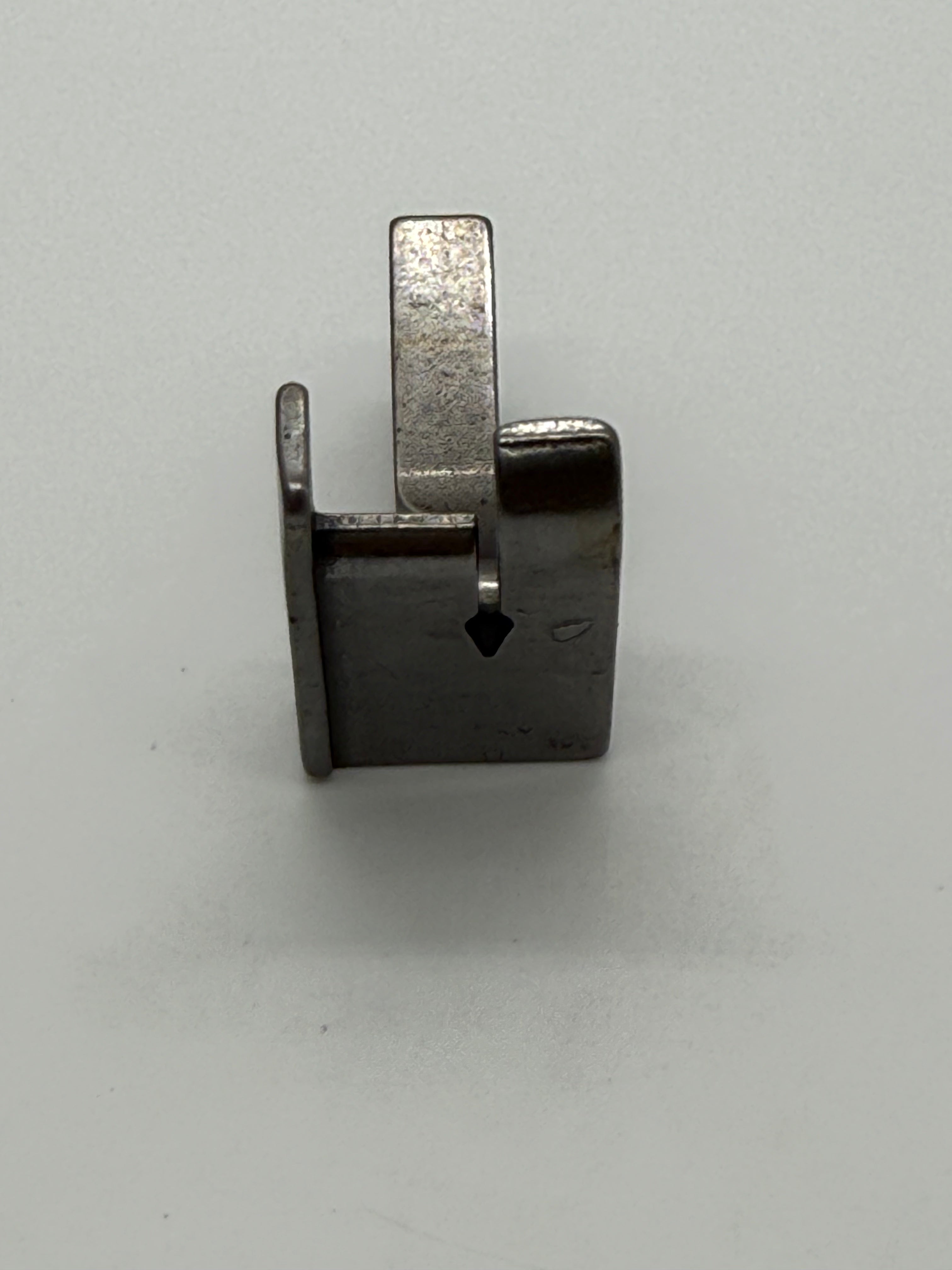 Hinged Raising Feet(Steel) - Industrial Sewing Machine Part 12463HL P815L 5 16